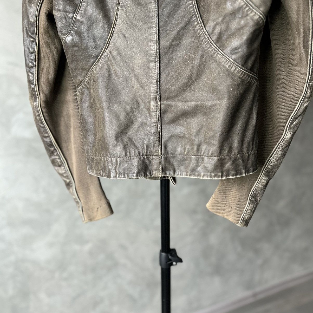 Allsaints Allsaints Faded Asymmetric Rick Owens Vibe Leather Jacket Size S / US 4 / IT 40 - 13 Thumbnail