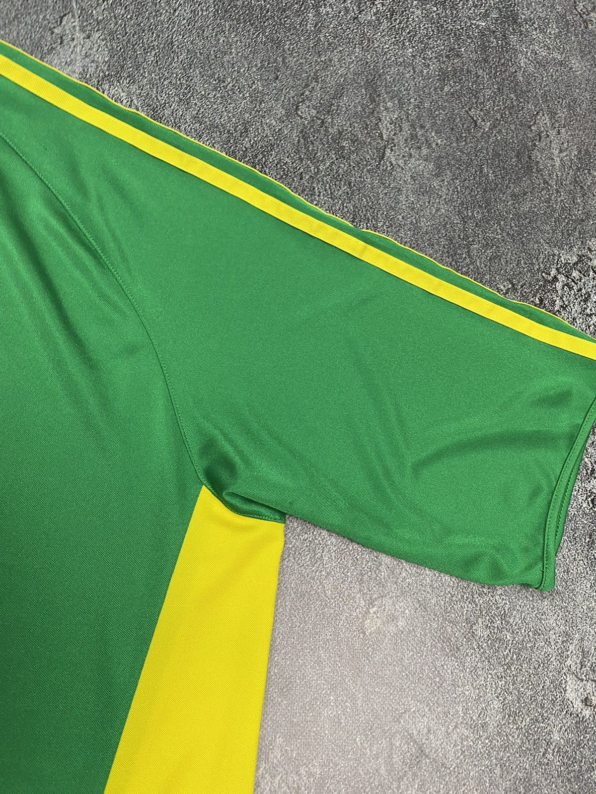 Adidas × Vintage Adidas South Africa 2005-06 Vintage Soccer jersey Mundial Size US XXL / EU 58 / 5 - 20 Thumbnail