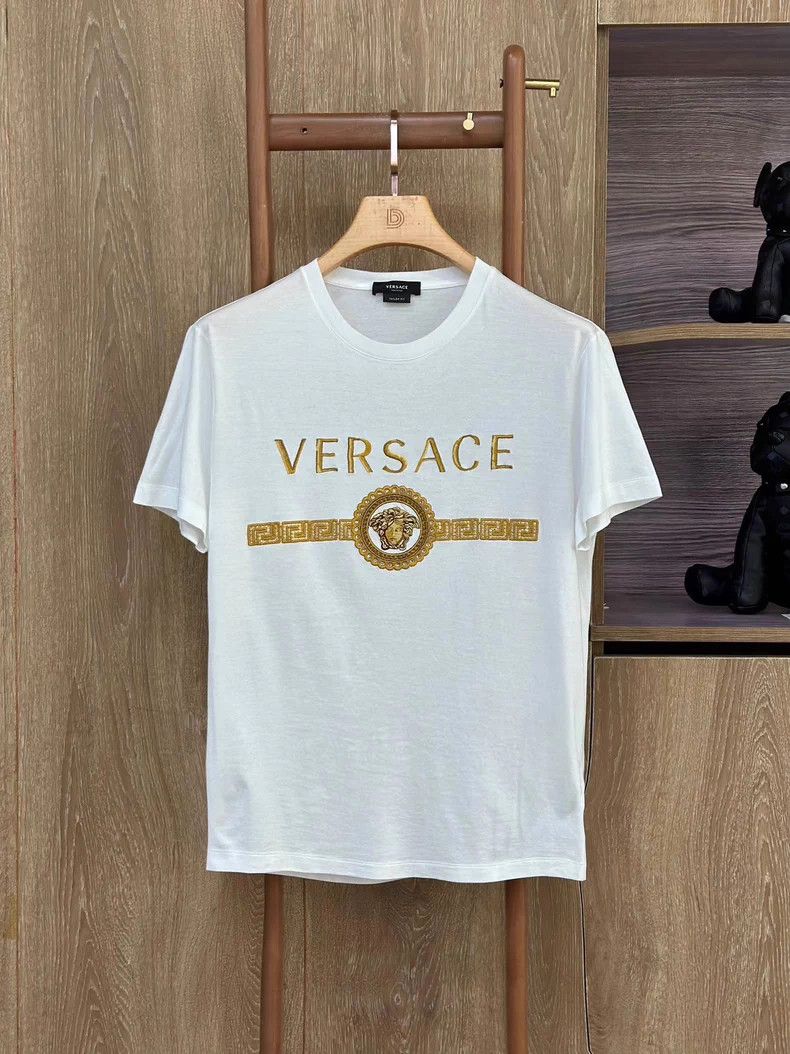 Versace Versace White casual T-shirt with short sleeves Size US S / EU 44-46 / 1 - 1 Thumbnail