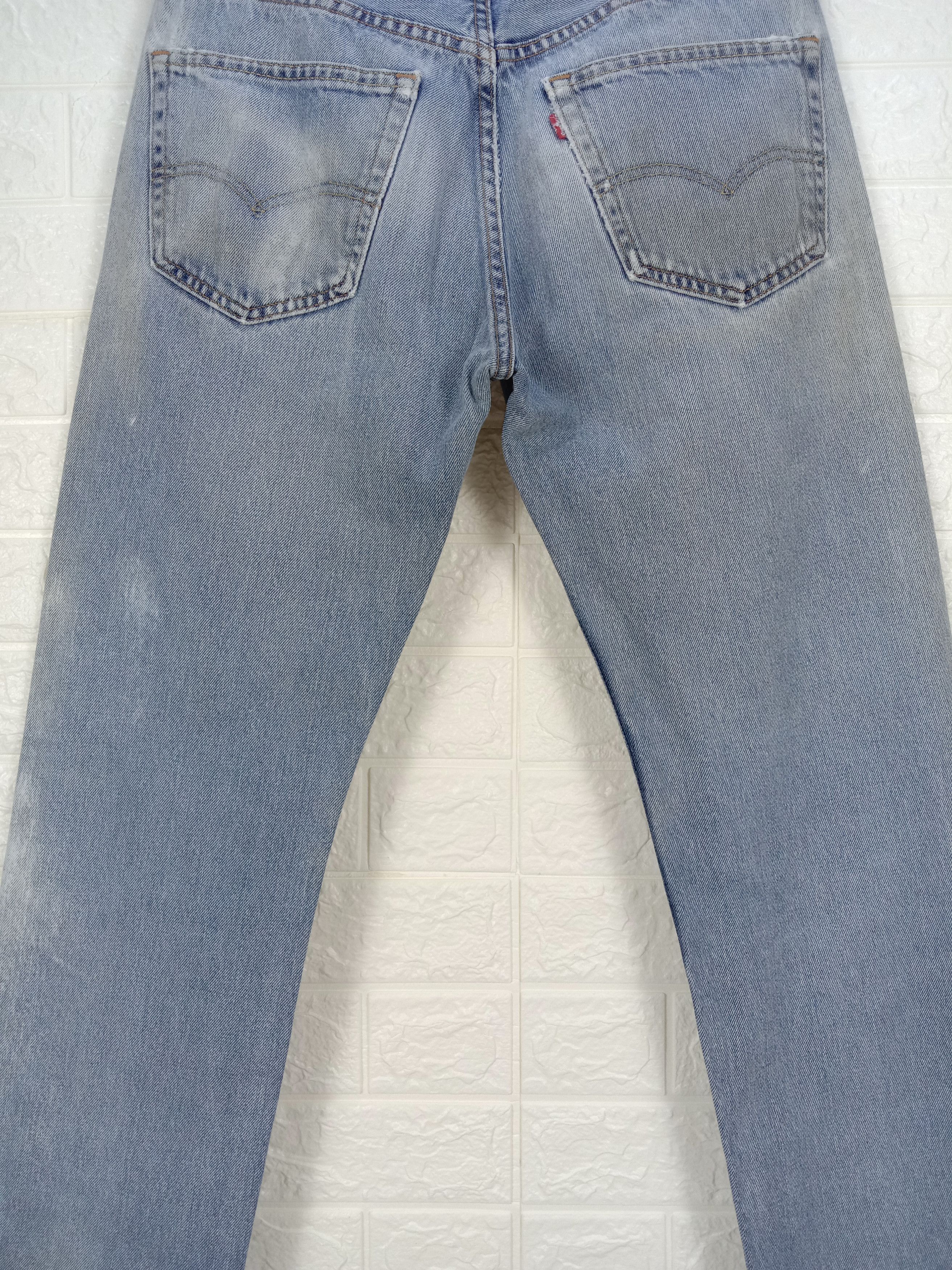 Levi's Vintage Levi's 505 Light Wash Jeans Distressed Denim Size US 32 / EU 48 - 6 Thumbnail