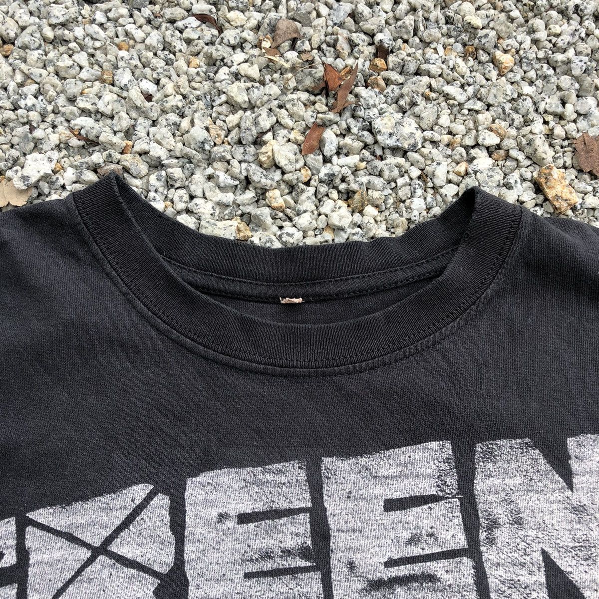 Band Tees Vintage 2009 Thrashed Faded Green Day X Blackberry Shirt Size US L / EU 52-54 / 3 - 3 Thumbnail