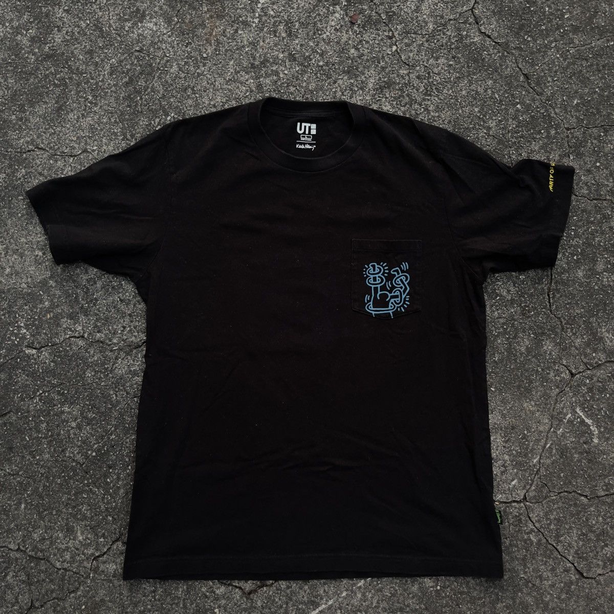 Keith Haring × Uniqlo × Vintage Vintage UNIQLO KEITH HARING MOMA Pocket Shirt Size US L / EU 52-54 / 3 - 1 Thumbnail