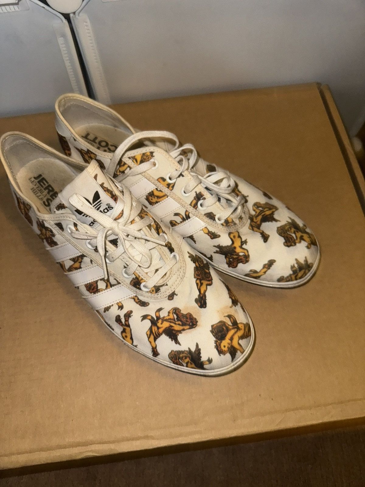 Adidas × Jeremy Scott Jeremy Scott Adidas Sole Cherub Size US 12 / EU 45 - 8 Thumbnail