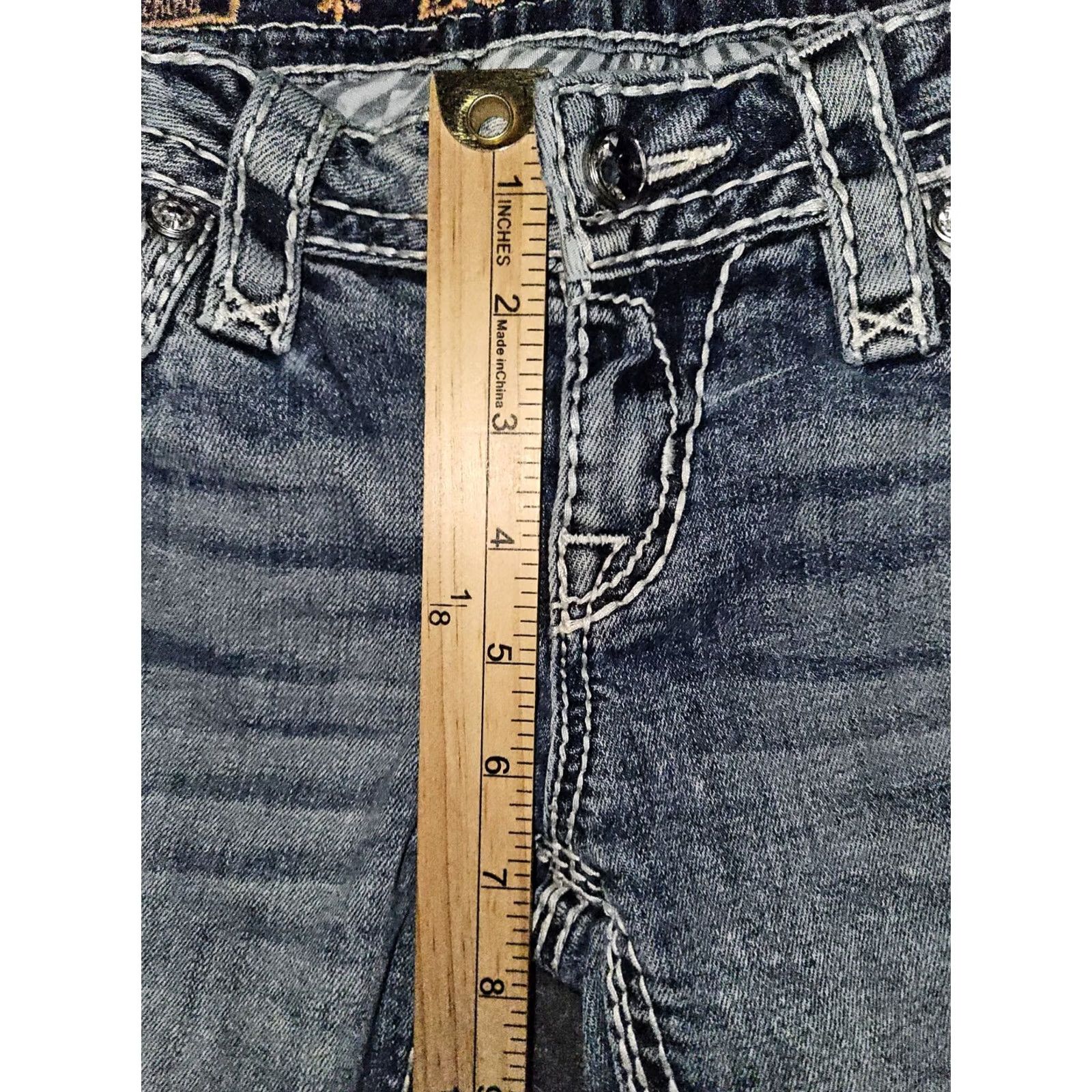 Vintage Rock Revival Nicole Capris Women's 26 Low Rise Rhinestones Western Cowboy Logo Jeans Capris Blue Rock Size ONE SIZE - 7 Thumbnail