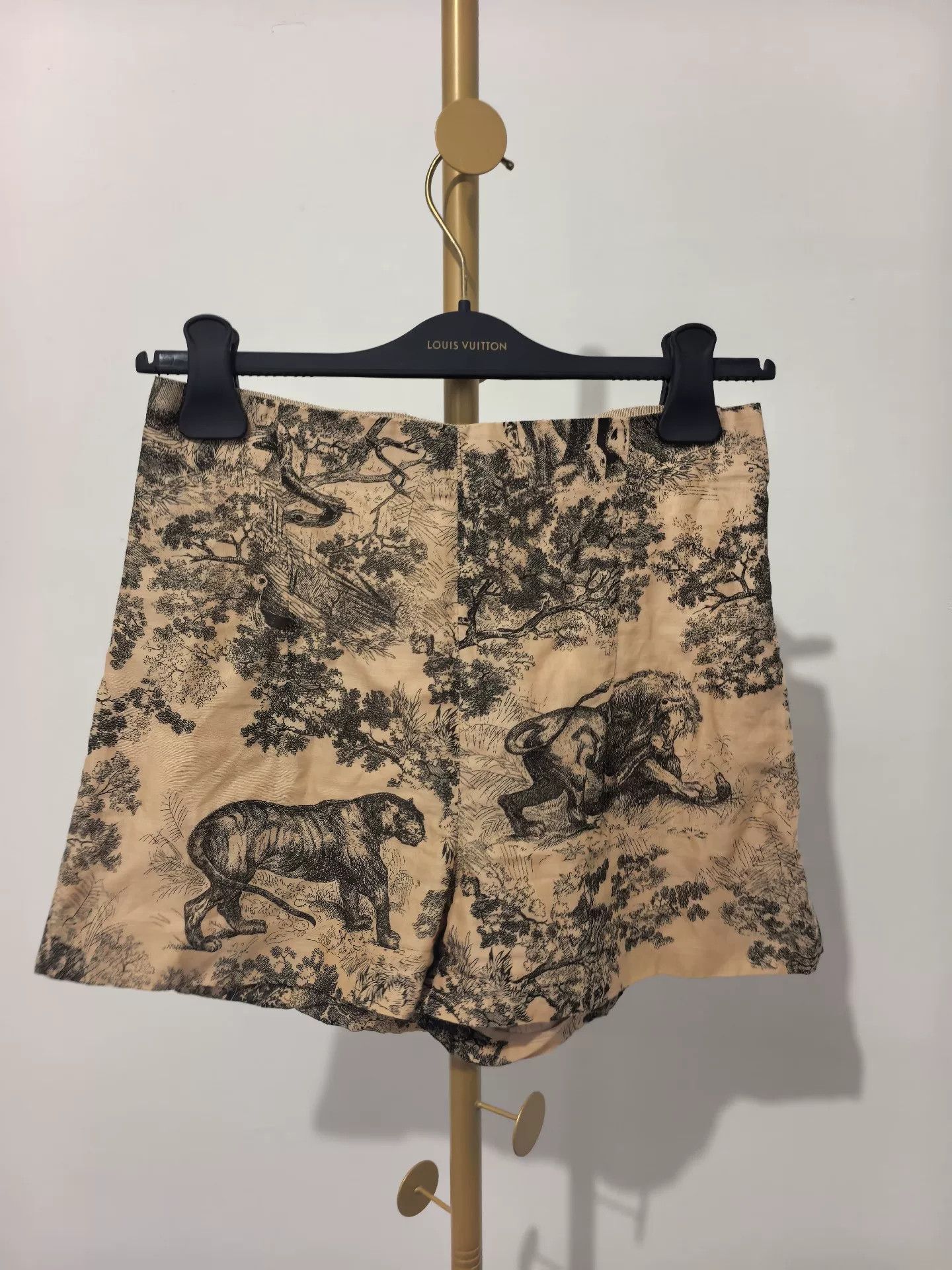 Dior Dior Animal Print Casual Shorts Women Size 36" / US 14 / IT 50 - 1 Thumbnail