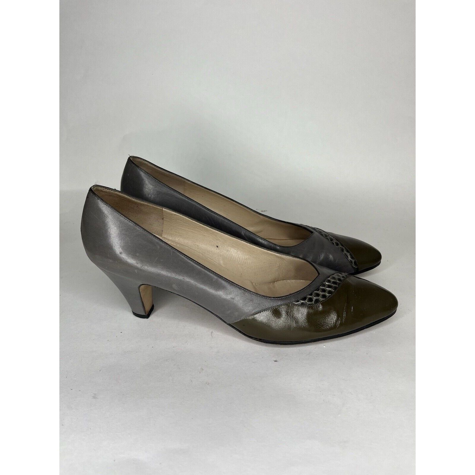 Salvatore Ferragamo Salvatore Ferragamo Gray Leather Green Dress Heels Women’s S Size US 10 / IT 40 - 13 Thumbnail
