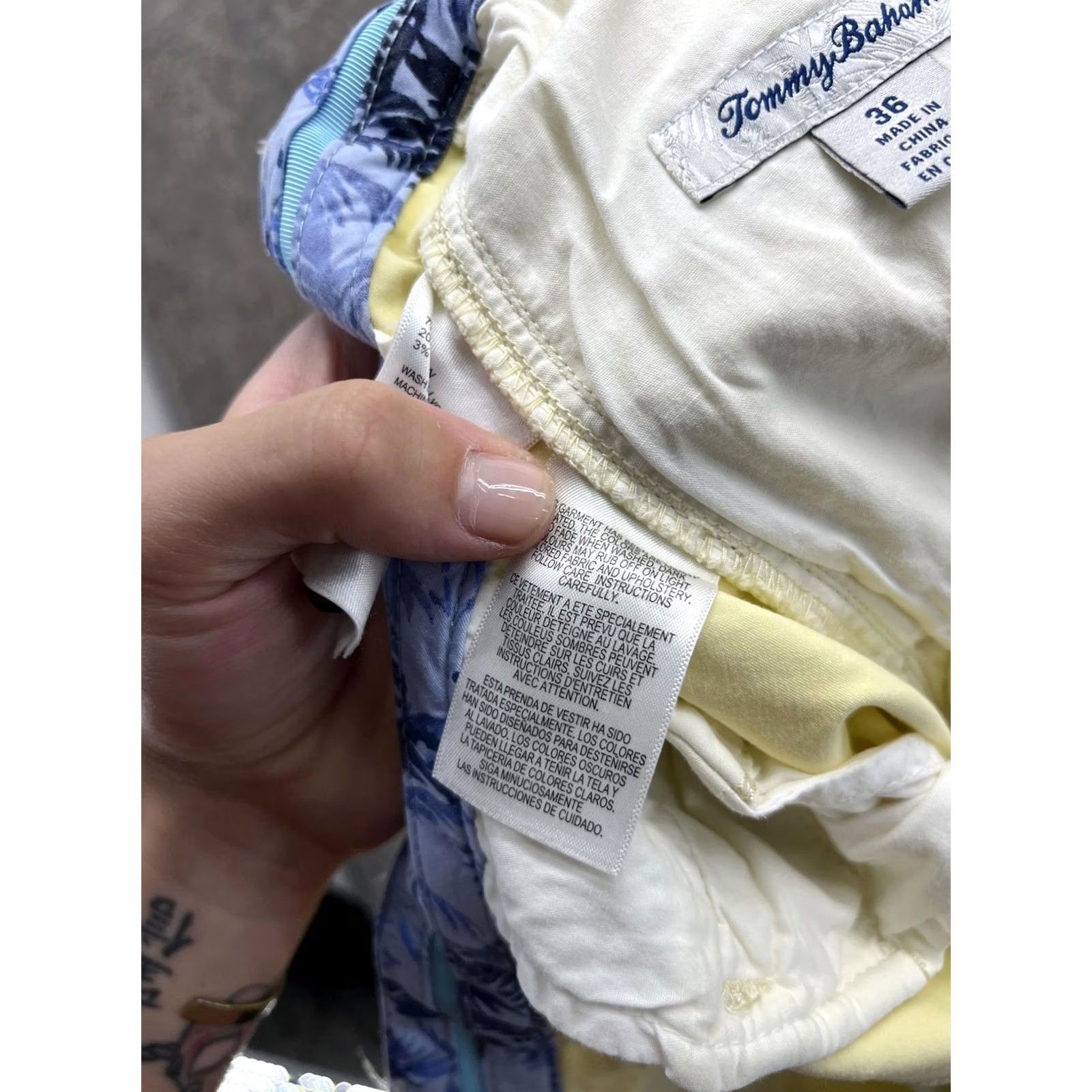 Tommy Bahama Tommy Bahama Shorts Mens 36 Yellow Chino Flat Front 9 Inseam Casual Summer Mens Size US 36 / EU 52 - 2 Thumbnail