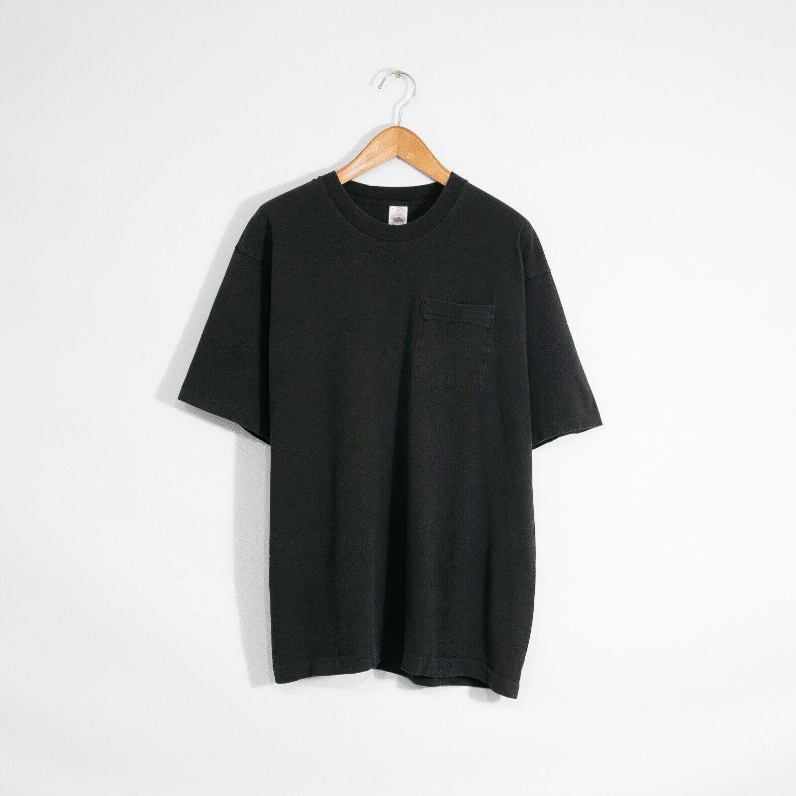 Vintage Vintage 90s Fruit of the Loom Blank T Shirt XL - Distressed Size US M / EU 48-50 / 2 - 1 Thumbnail