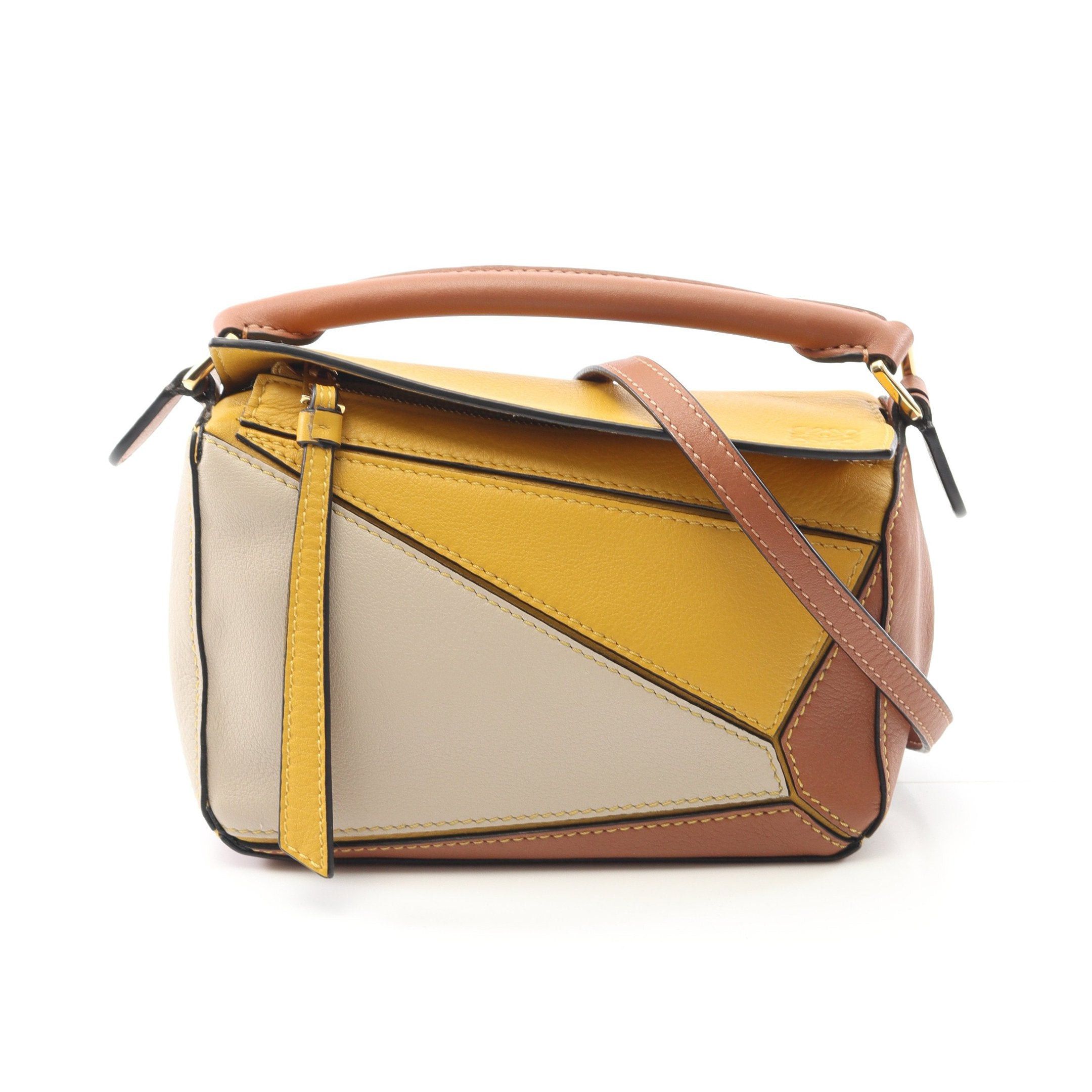トートバッグ LOEWE Yellow Leather Mini Pebble Bucket Bag Loewe Leather Mini Pebble Bucket Bag in Yellow | Lyst