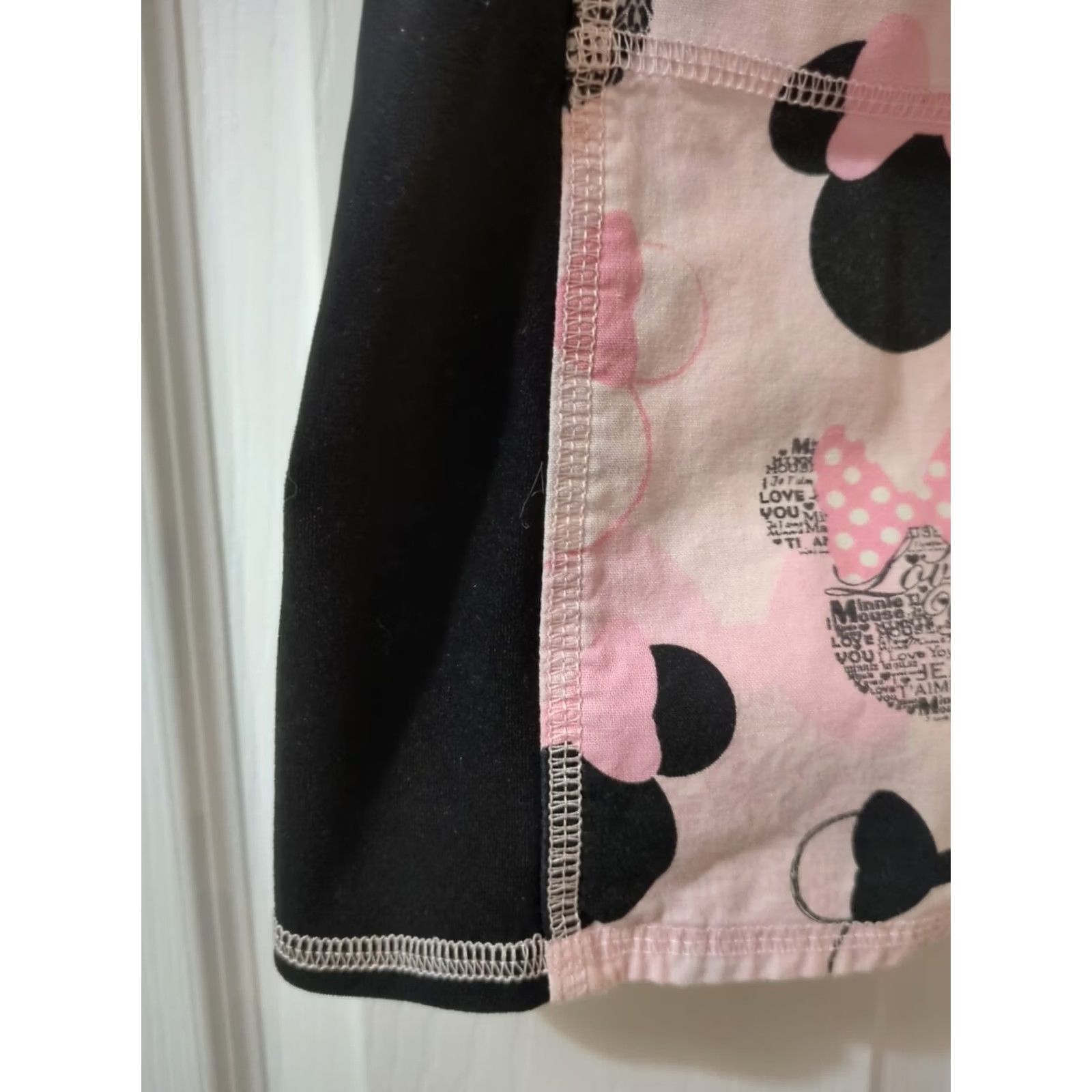 Disney Disney Minnie Mouse Women's Medical Nurse Scrubs Top Uniform V-Neck Medium Size M / US 6-8 / IT 42-44 - 3 Thumbnail