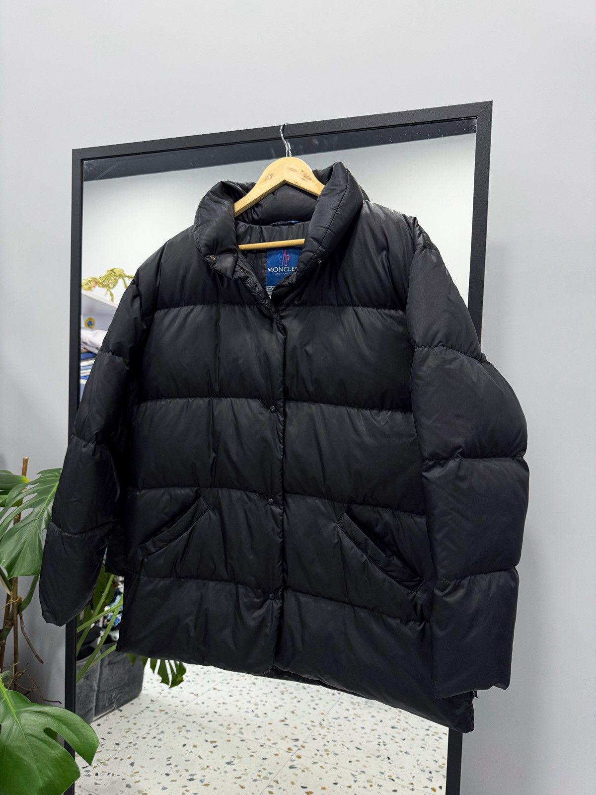 Moncler Moncler vintage down jacket 80’s size 3 L Size US L / EU 52-54 / 3 - 1 Thumbnail