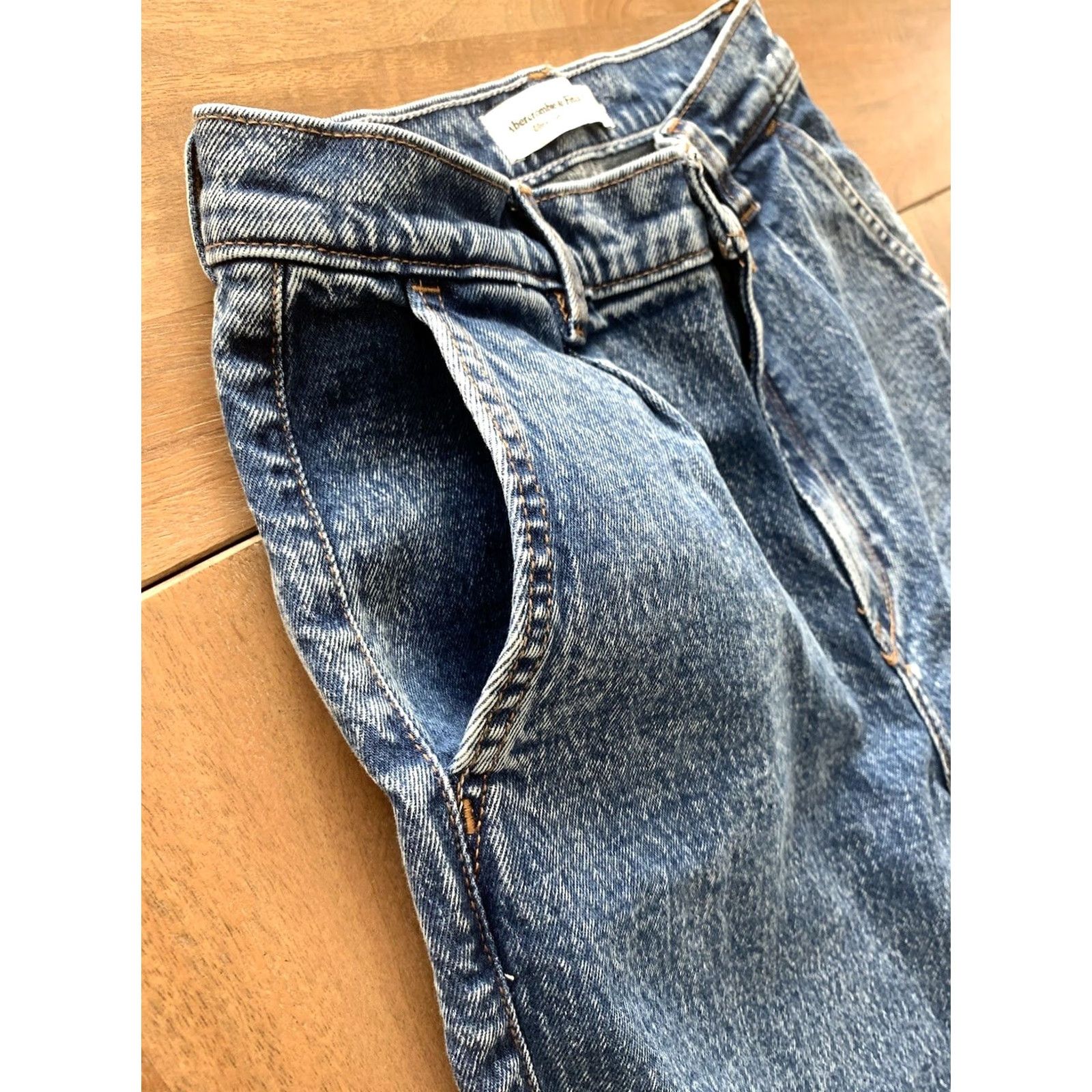 Abercrombie & Fitch Abercrombie & Fitch Jeans Women's 26 Blue High Rise Tapered 90s Band Punk Casual Denim Baggy Style Size 26" / US 2 / IT 38 - 7 Thumbnail