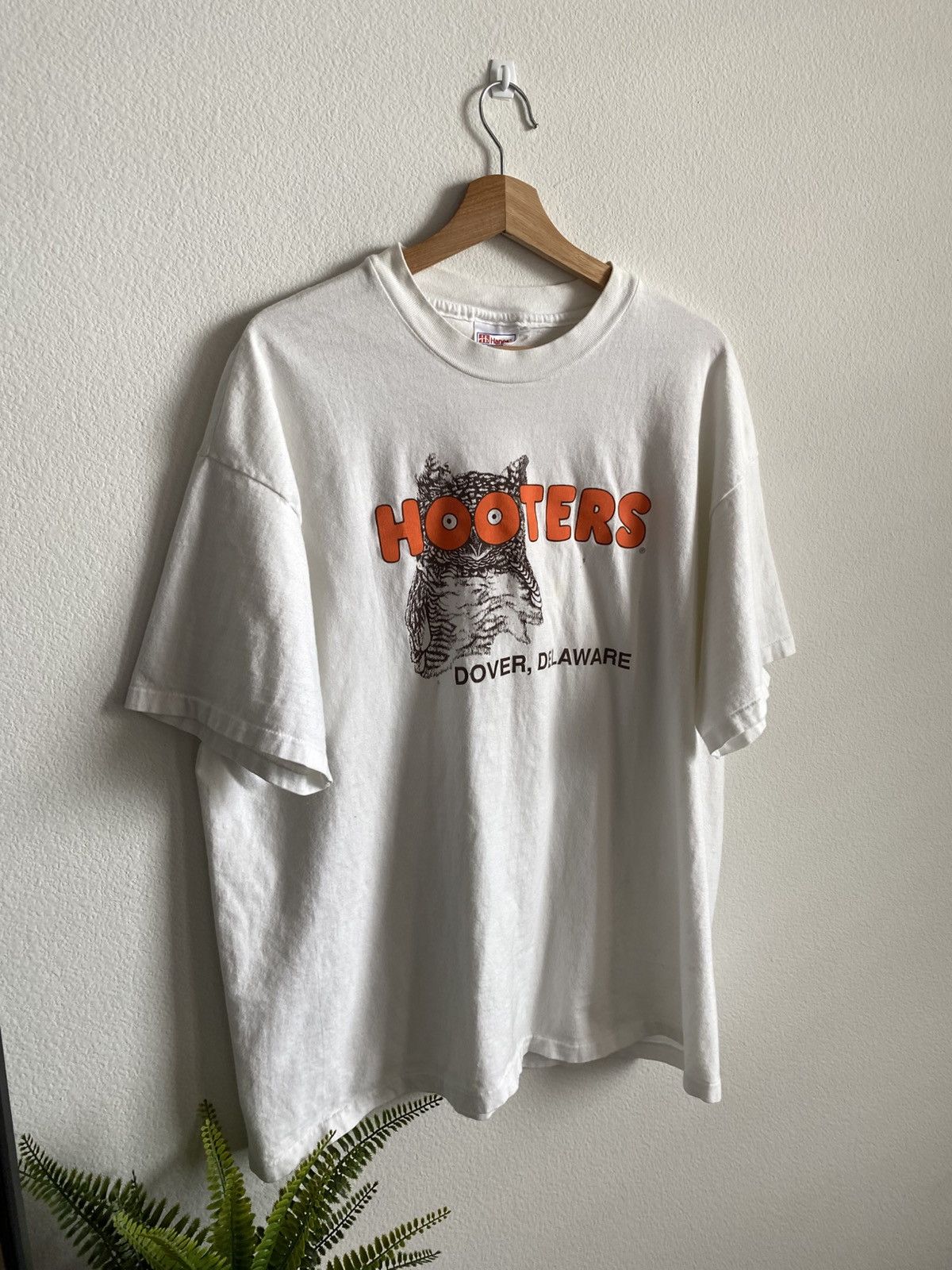 Vintage Vintage 90s Hooters Single Stitch Tee Size US XXL / EU 58 / 5 - 2 Thumbnail