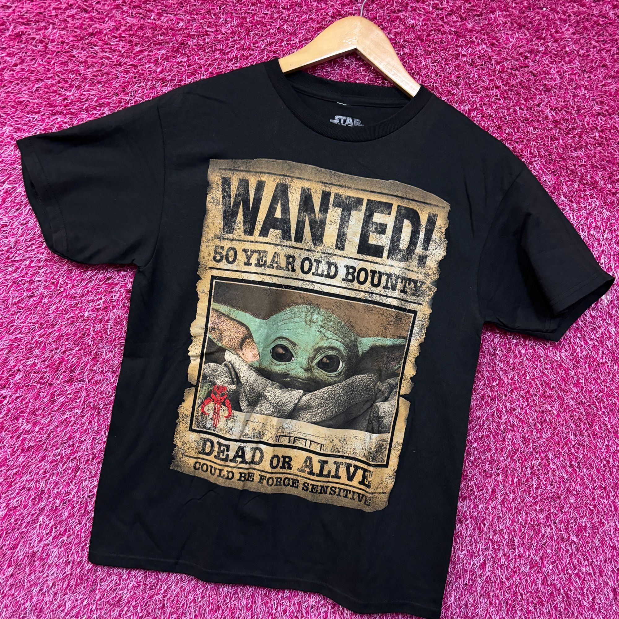 Star Wars Star Wars Grogu Wanted Poster tshirt size medium Size US M / EU 48-50 / 2 - 3 Thumbnail