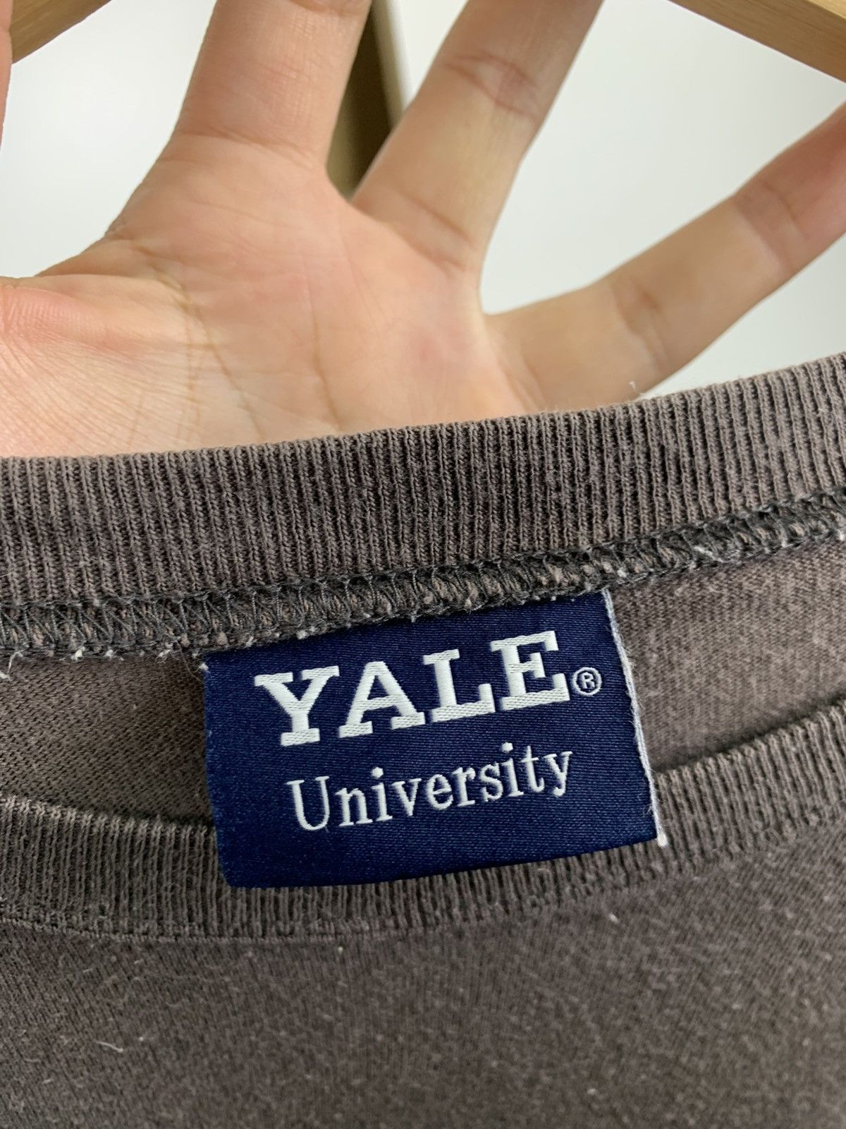 Vintage Yale University tee Size US S / EU 44-46 / 1 - 10 Thumbnail