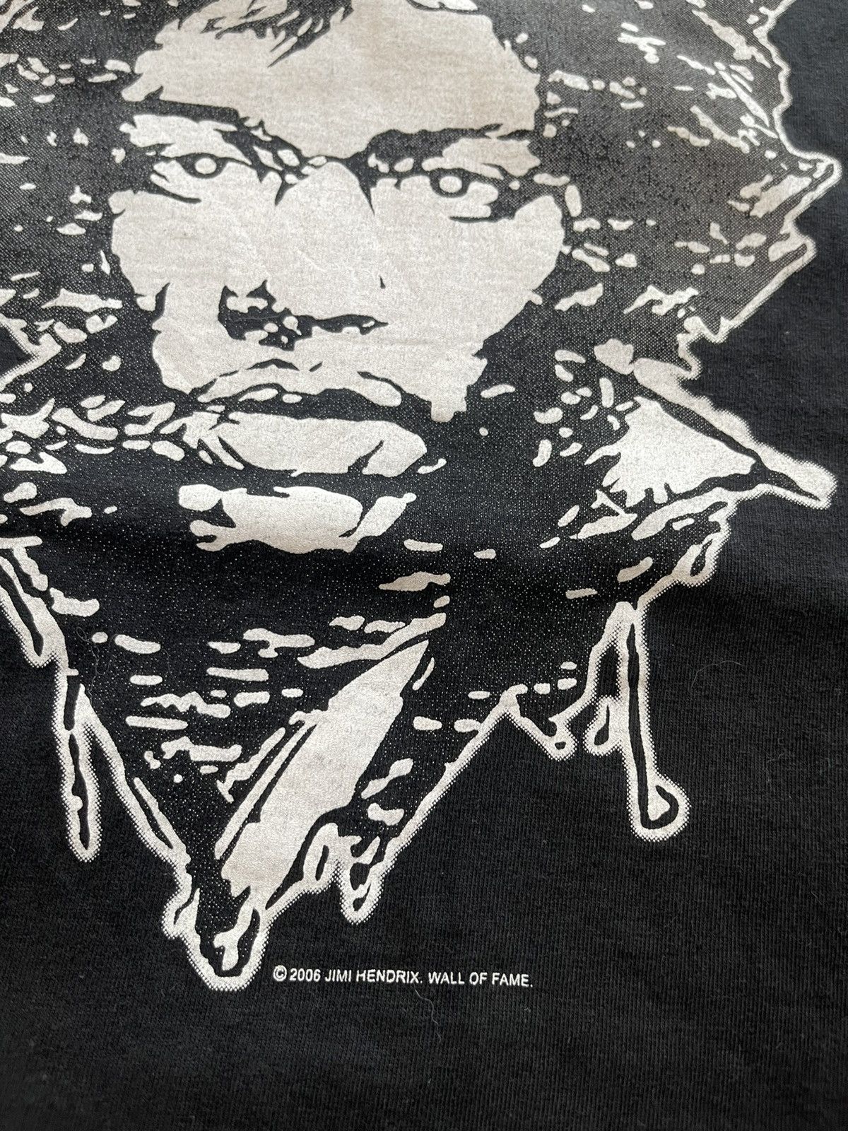 Band Tees 2006 Jimi Hendrix "Wall of Fame" Vintage Style Portrait Tee Size US XL / EU 56 / 4 - 4 Thumbnail