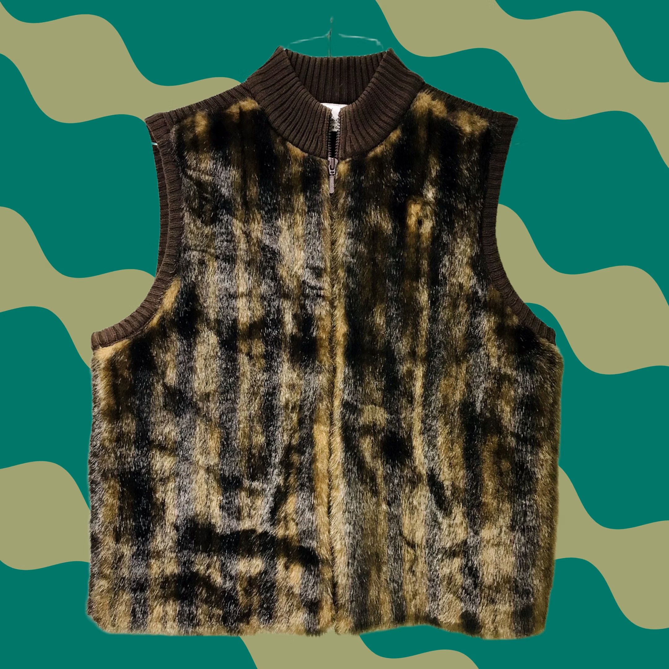 Lee VINTAGE Kathie Lee Women Fur Vest Knit Back Full Zip Brown XL Vest Womens Fur Knit Back Full Zip Brown XL Kathie Lee Size XL / US 12-14 / IT 48-50 - 1 Thumbnail