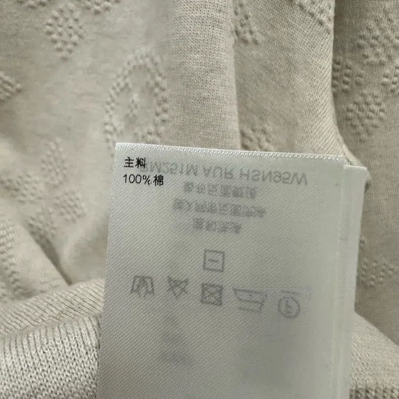 Louis Vuitton Louis Vuitton 3D embossed printed sweatshirt Size US L / EU 52-54 / 3 - 5 Thumbnail