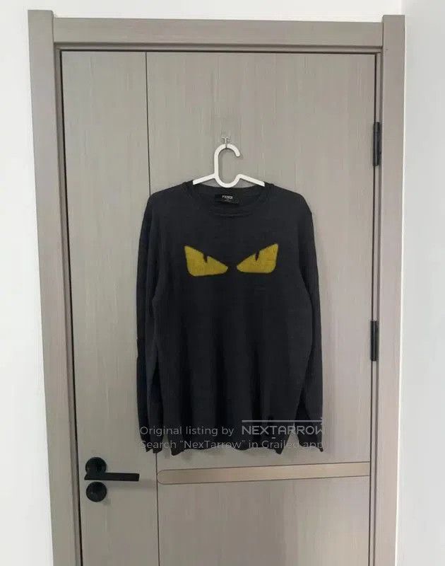 Fendi Fendi Men's Gray Cashmere Sweater with Unique Design . Size US M / EU 48-50 / 2 - 1 Thumbnail