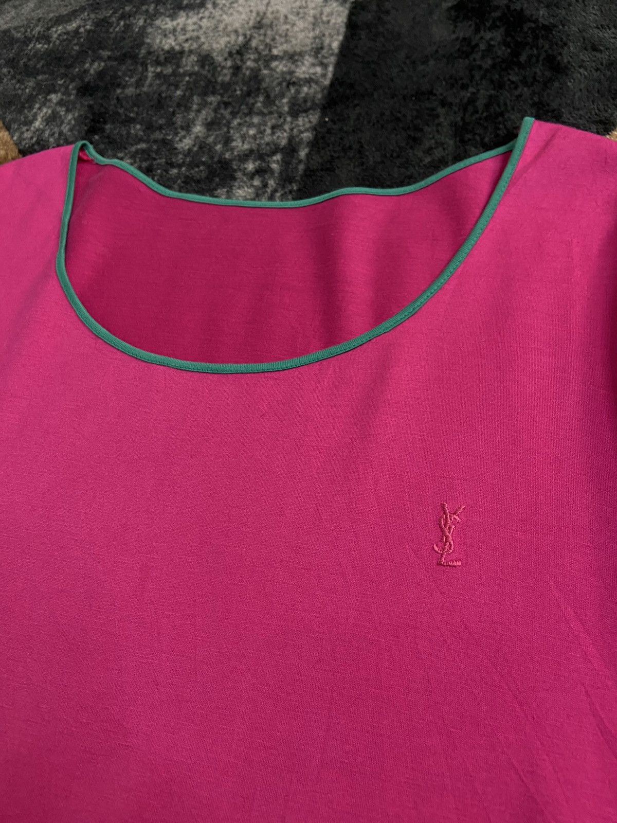 Yves Saint Laurent Vtg Yves Saint Laurent Longsleeve Fuchsia Green Subtle Logo Size S / US 4 / IT 40 - 3 Thumbnail