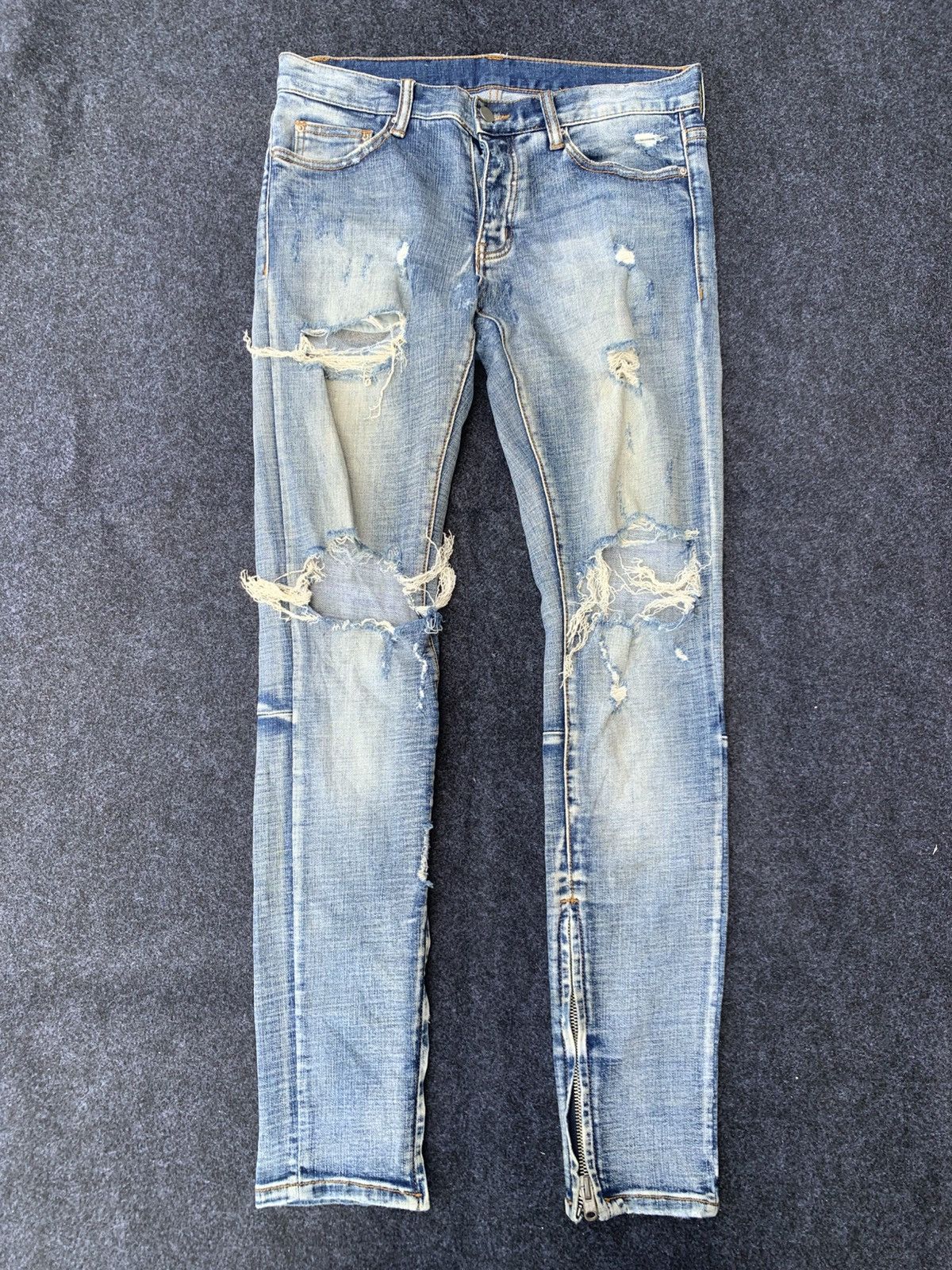 MNML Distressed MNML & nice design. Size US 31 - 1 Thumbnail