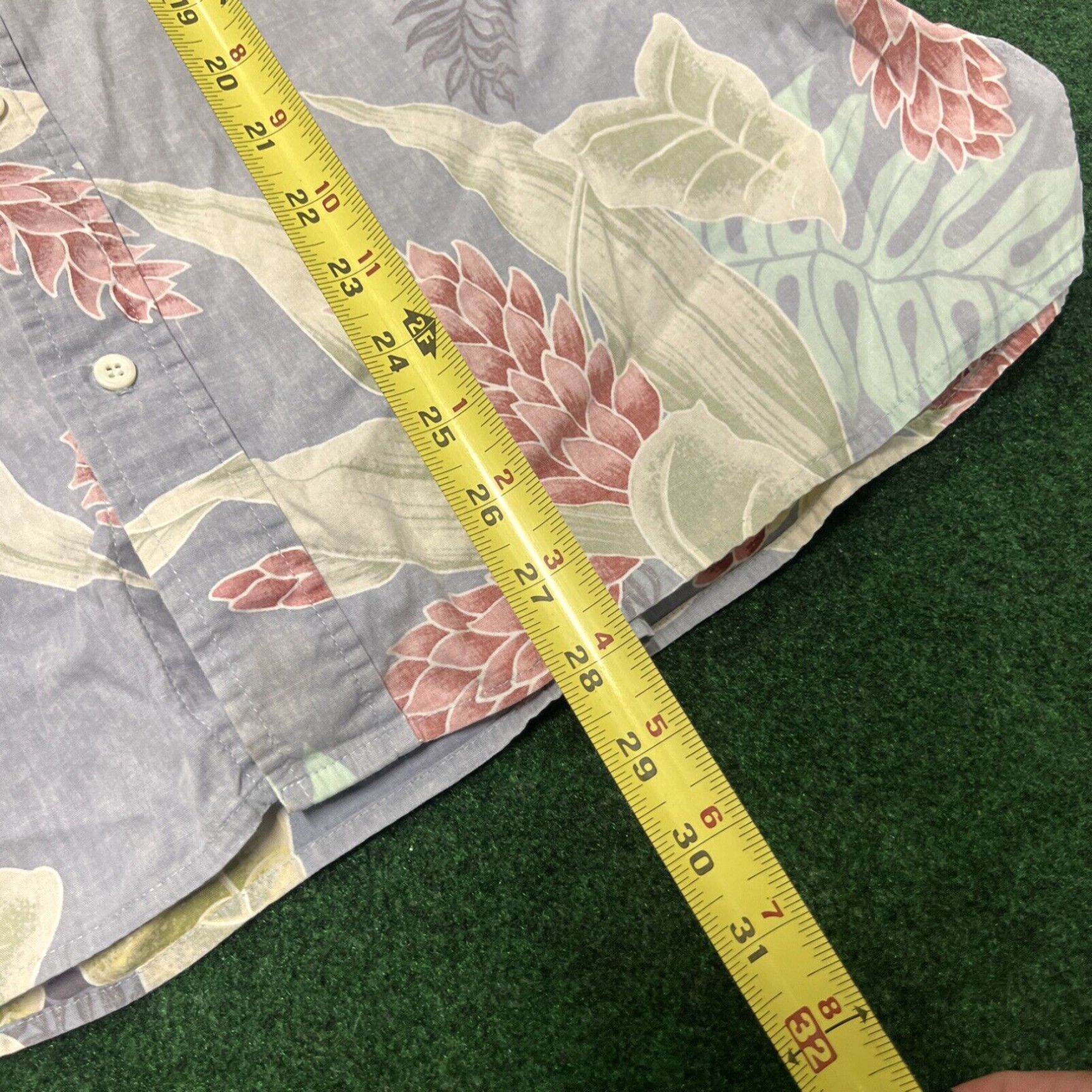 Hilo Hattie HILO HATTIE MENS LARGE VINTAGE HAWAIIAN FLORAL SHIRT HAWAII MADE CAMP Size US L / EU 52-54 / 3 - 7 Thumbnail