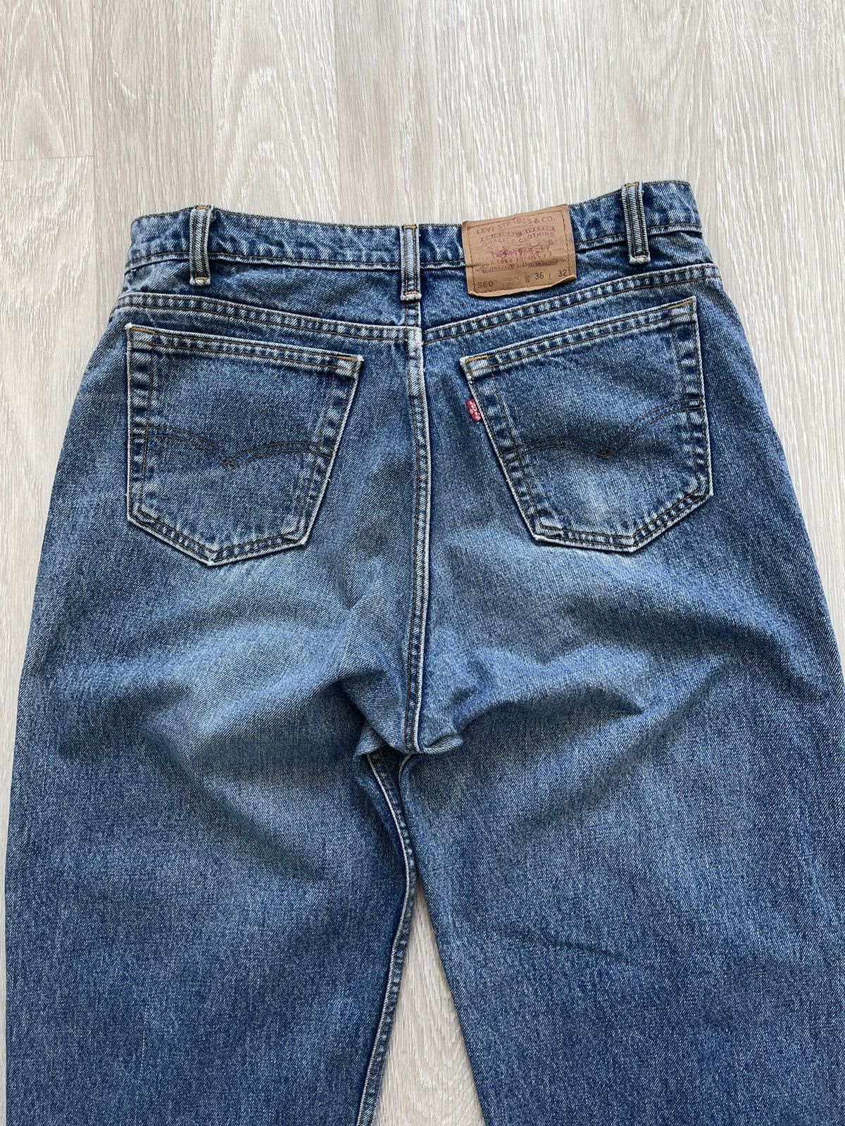 Levi's Vintage Levi's 560 Loose Fit Tapered Leg Wide Baggy Jeans Size US 36 / EU 52 - 7 Thumbnail