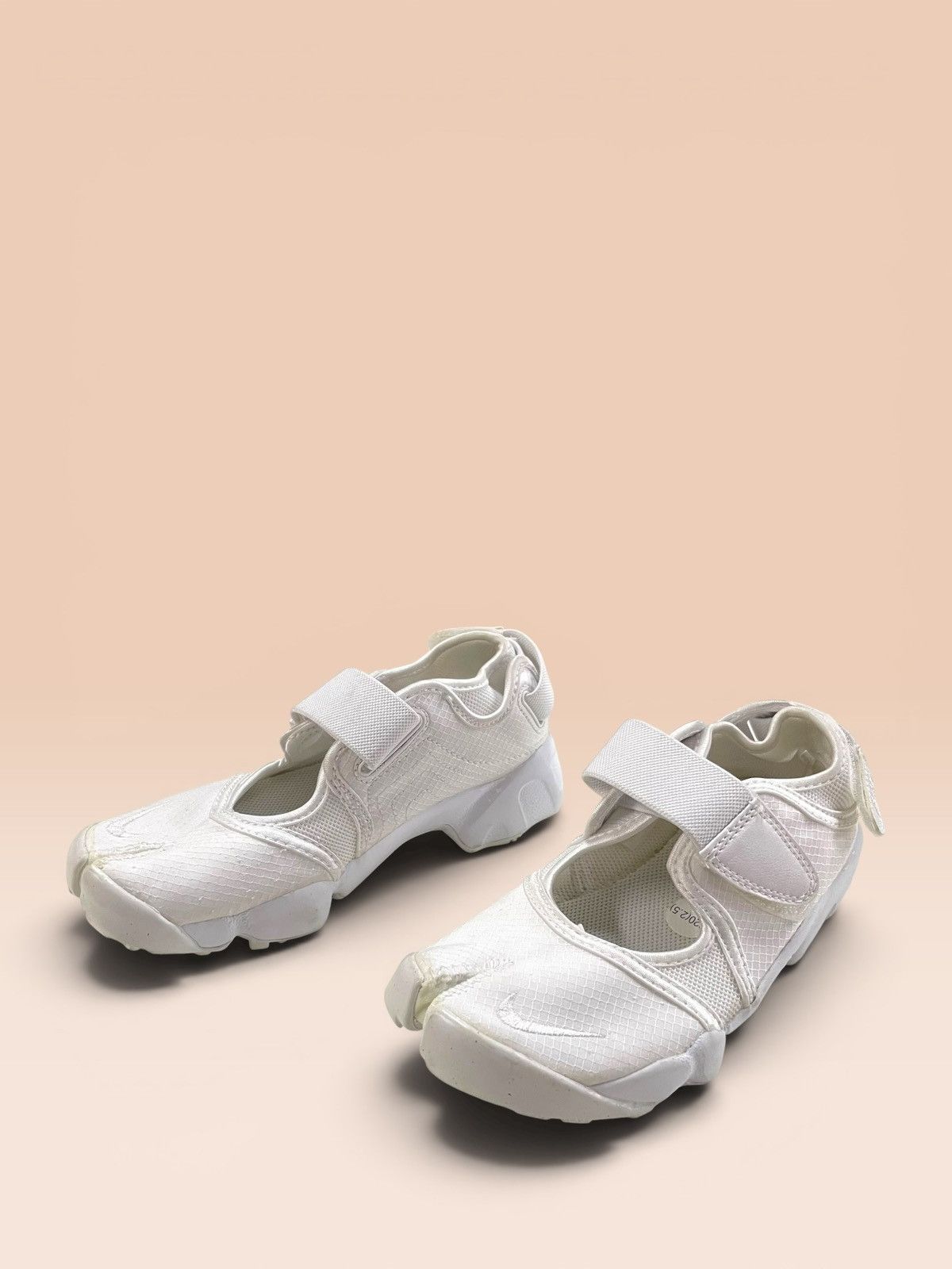 Nike Nike Air Rift Breathe 'White Pure Platinum' Size US 5 / IT 35 - 1 Thumbnail