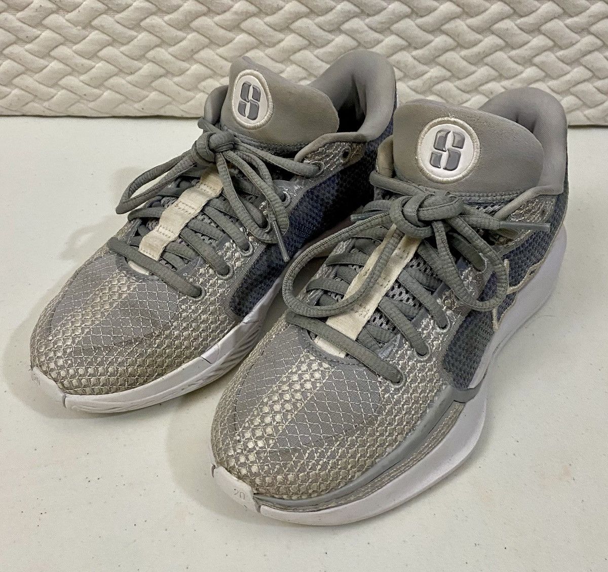 Nike Sabrina 1 (TEAM) Wolf Grey/White 6.5 US FQ3391-010