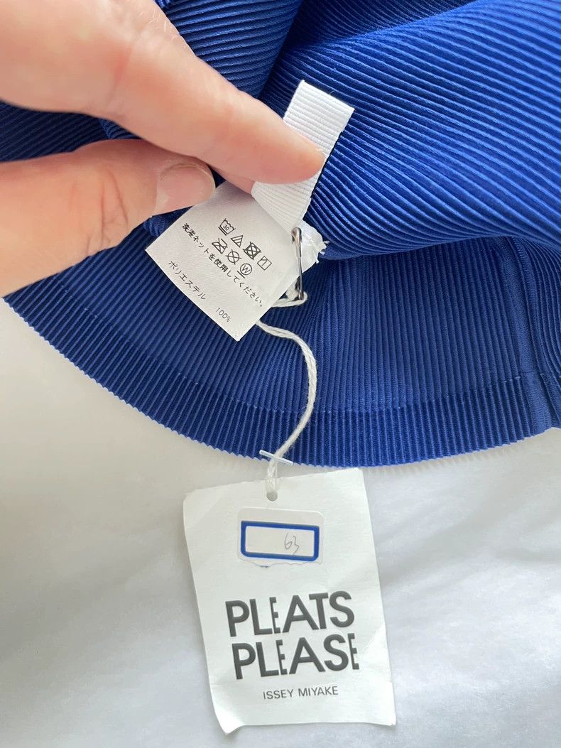 Issey Miyake Issey Miyake size:3 Blue pleated round-neck short-sleeved Size XS / US 0-2 / IT 36-38 - 4 Thumbnail