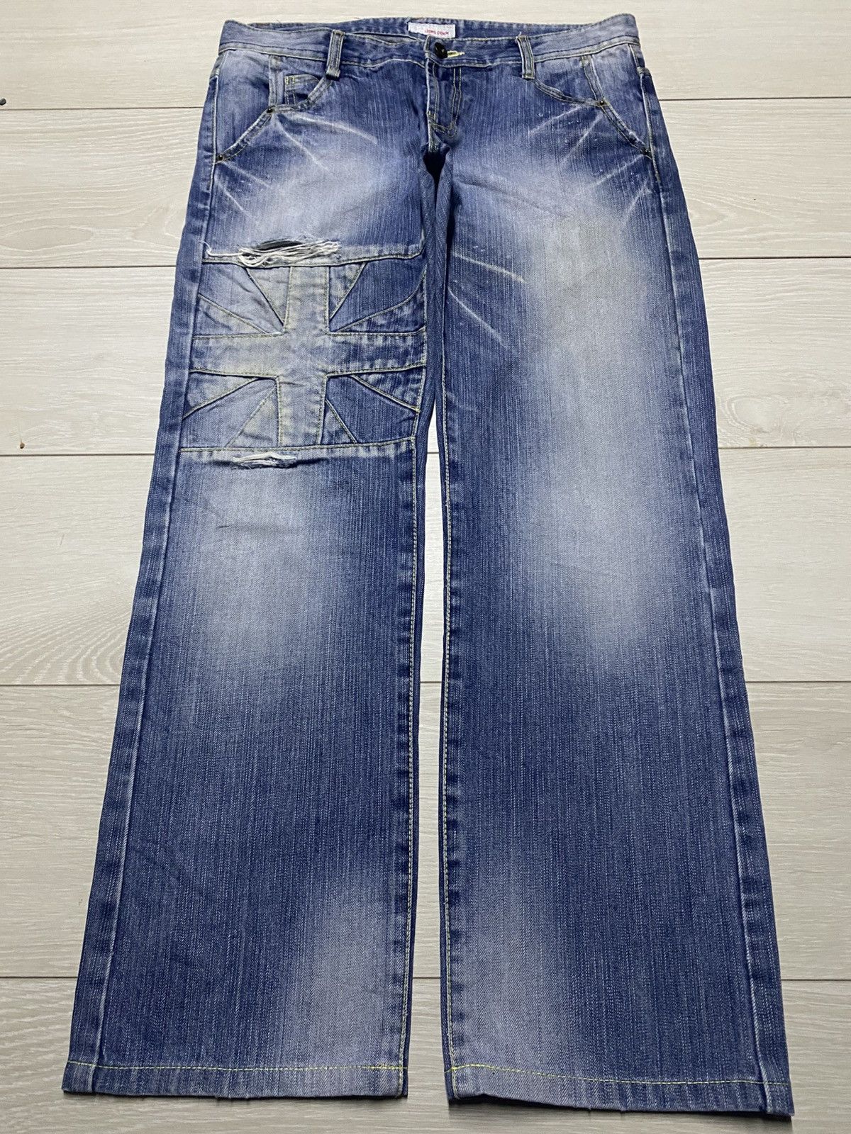 Authentic Pigment Vintage Authentic Urban Craft 12Ons Denim Cross Emroidered Size US 33 - 1 Thumbnail
