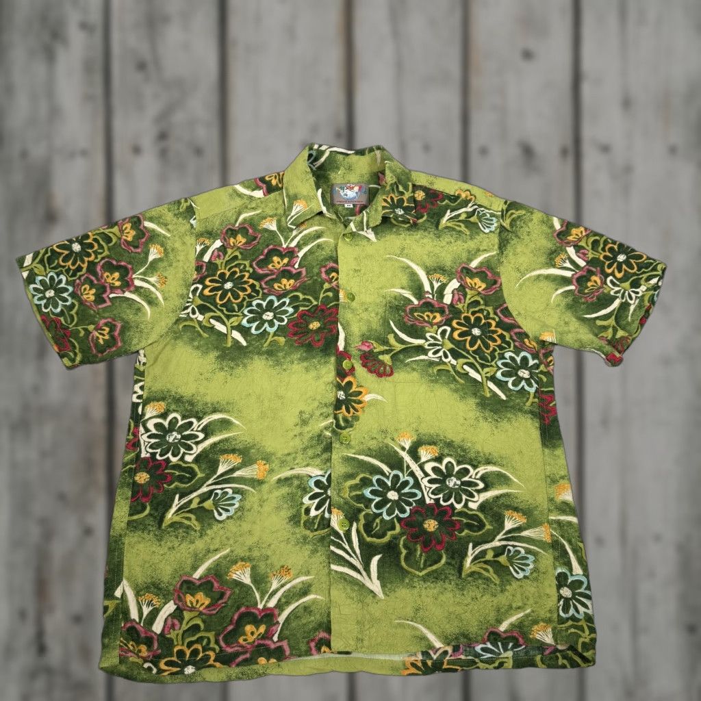 VINTAGE Jams World Shirt Mens Medium Green Hawaiian Aloha Floral Rayon 90s Mens