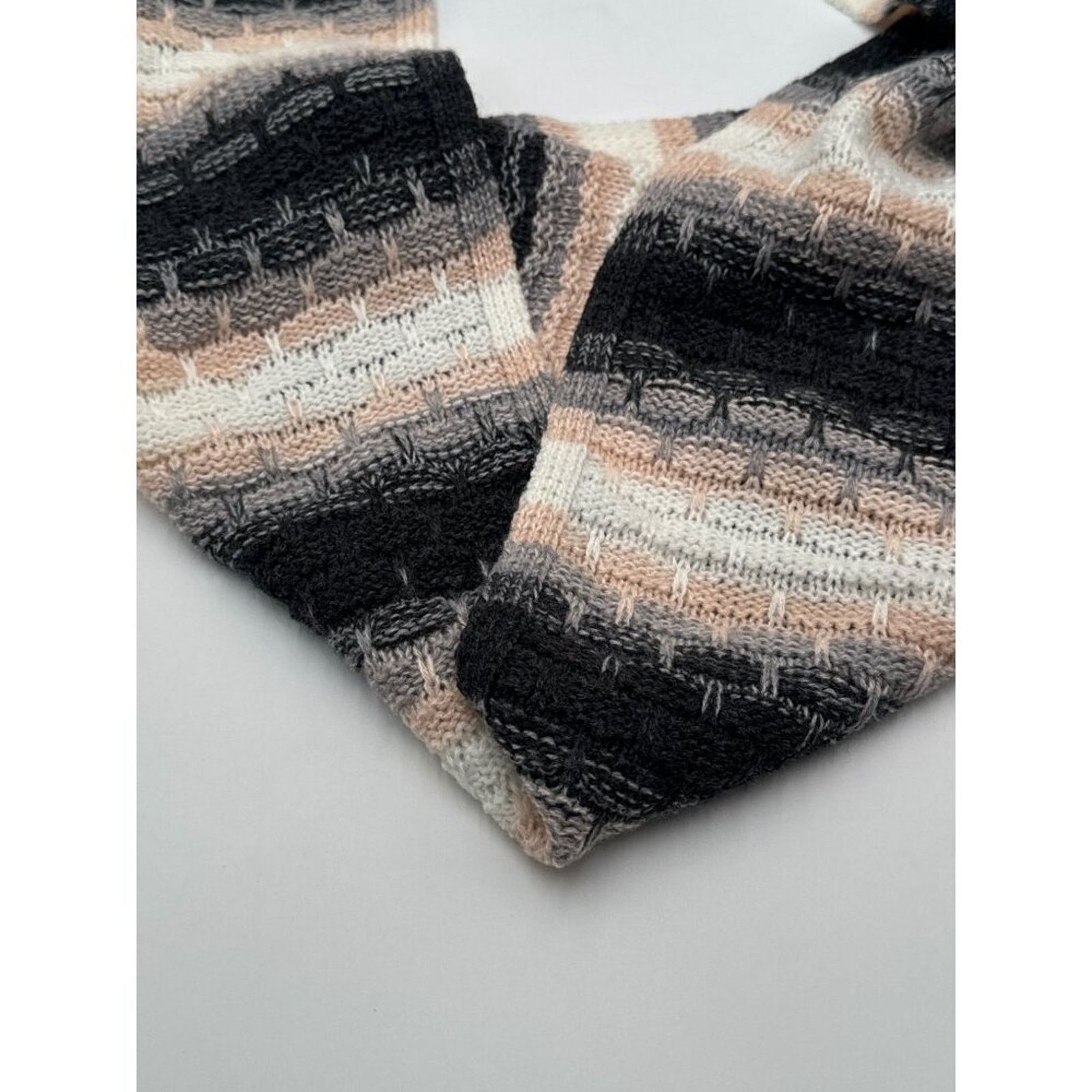 Calvin Klein Calvin Klein Striped Knit Infinity Scarf Black Beige Size ONE SIZE - 2 Thumbnail
