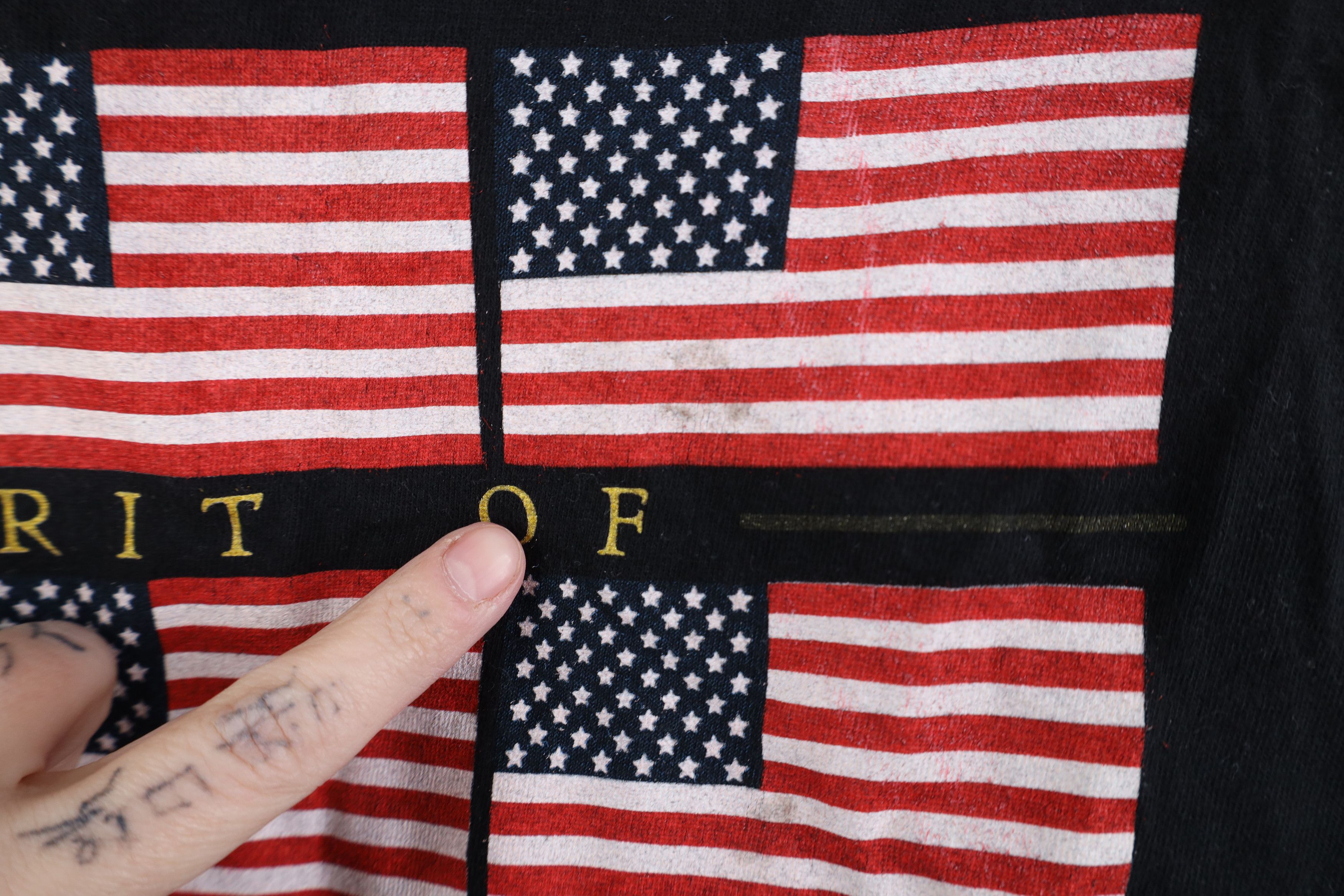 Vintage Vintage 90s Streetwear Spirit of America USA Flag T-Shirt Size US XL / EU 56 / 4 - 5 Thumbnail