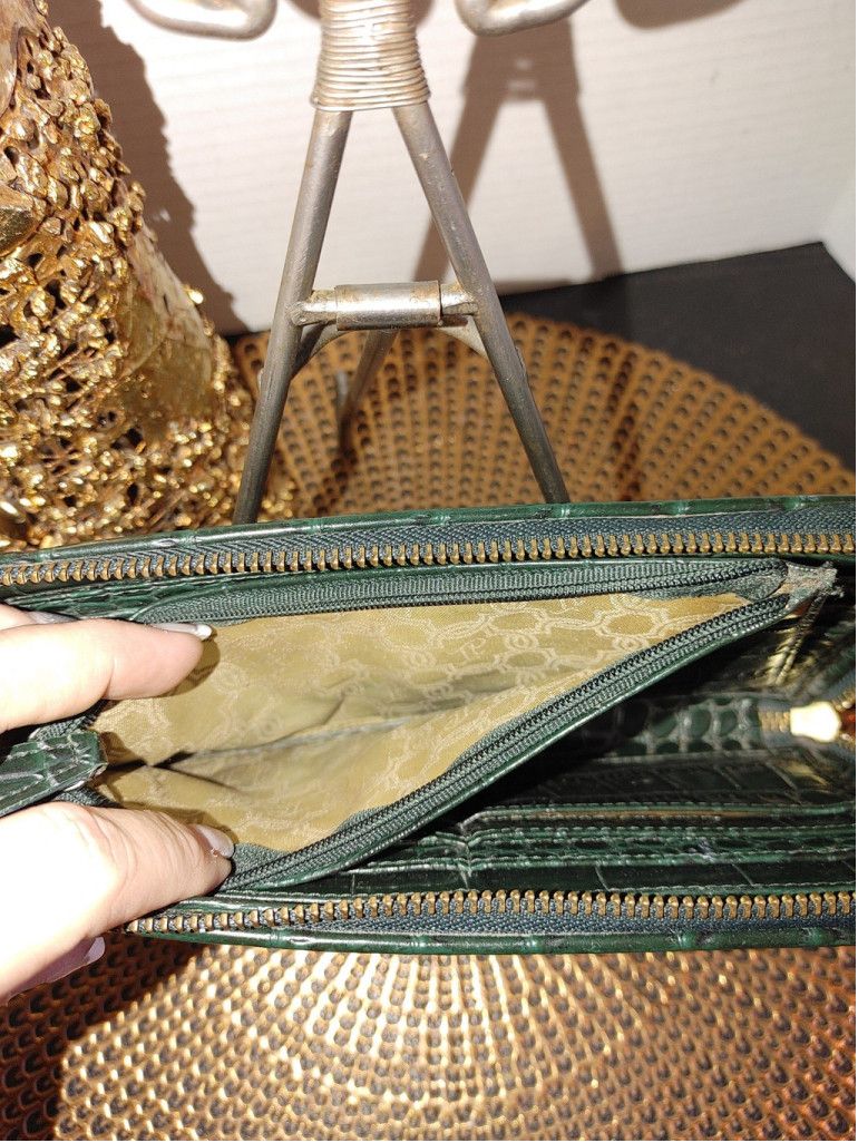 Objects IV Life Ivanka Trump Crocodile Zip Clutch\Wallet Size ONE SIZE - 6 Thumbnail