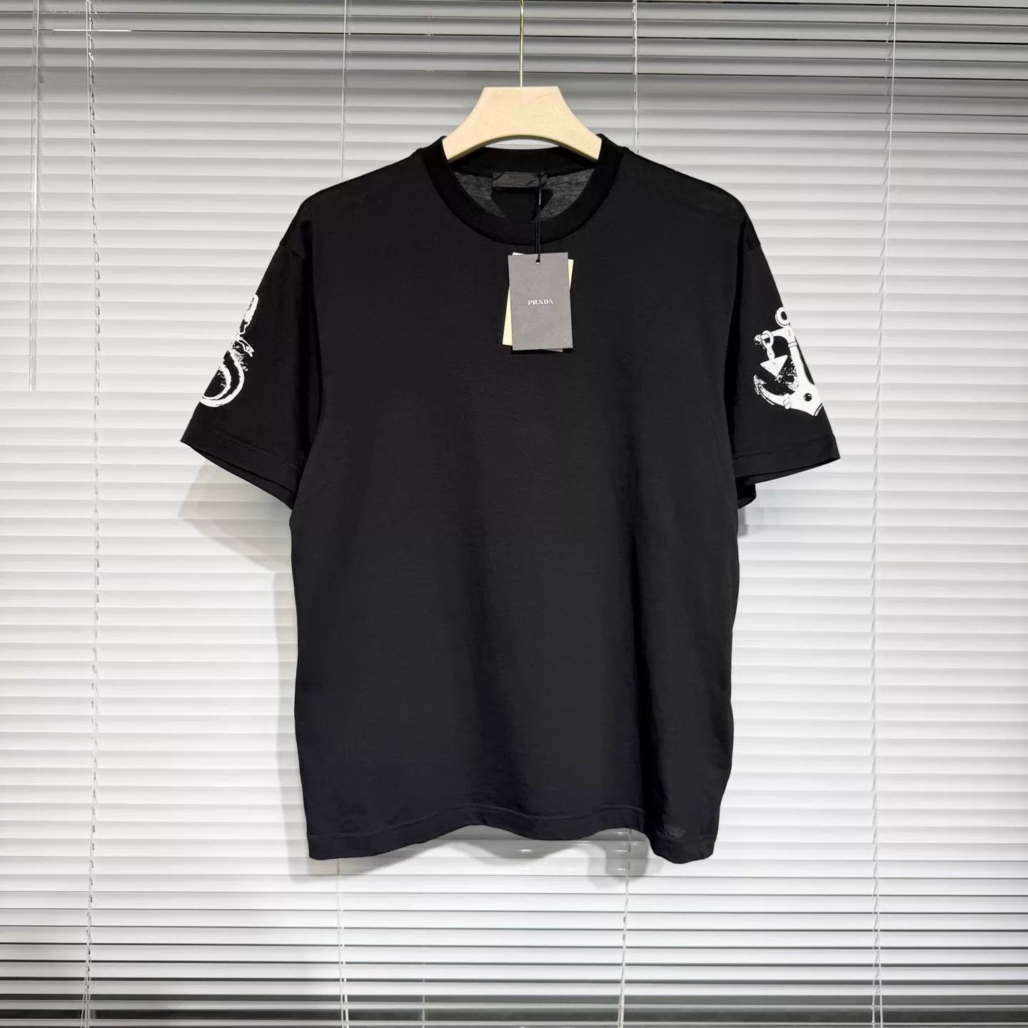 Prada Black Short-Sleeve Shirt with Sleeve Graphics Size US M / EU 48-50 / 2 - 1 Thumbnail