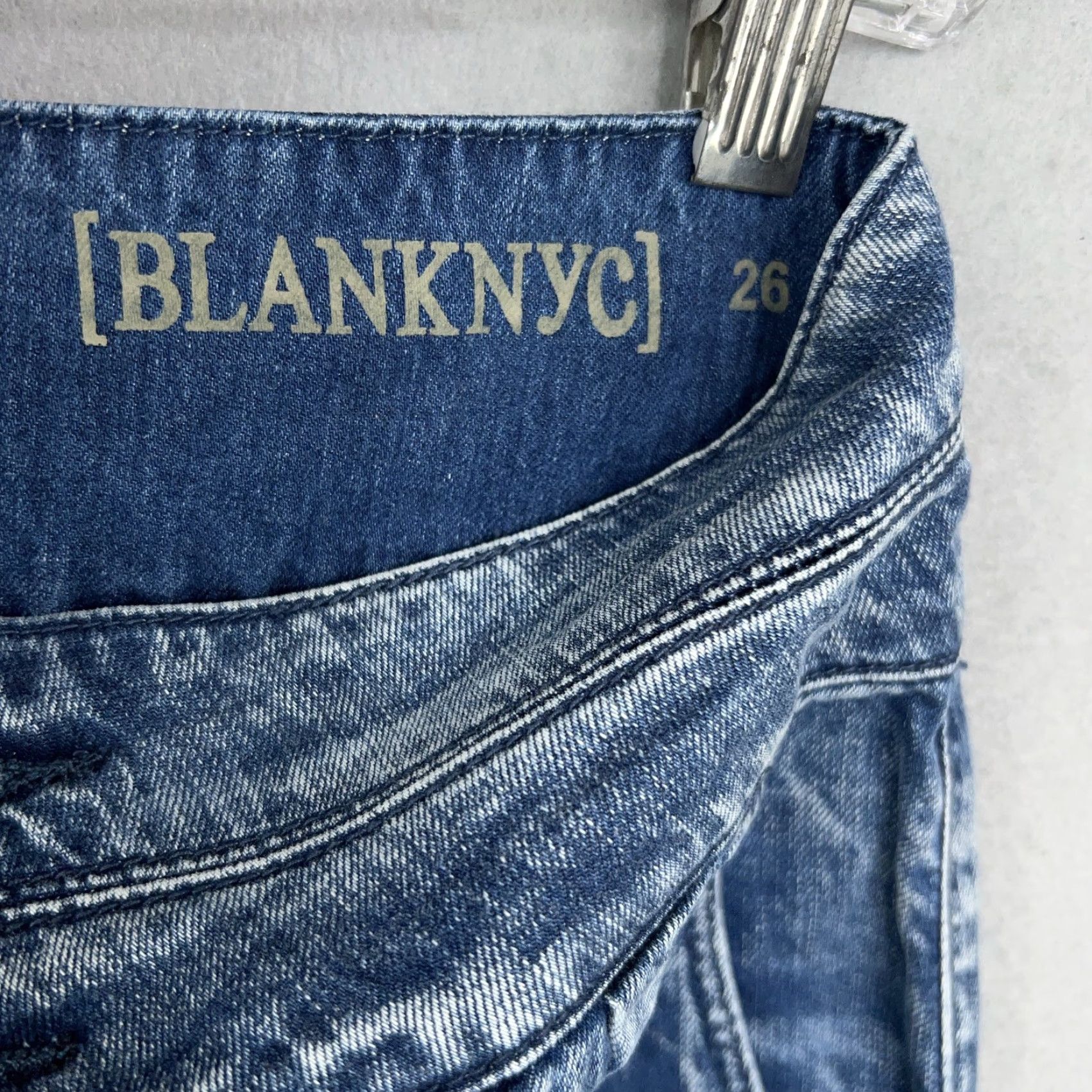 Vintage BLANKNYC Jeans Womens 26 Blue High Rise Denim Pleated Tapered Balloon Bo Legged Size 26" / US 2 / IT 38 - 6 Thumbnail