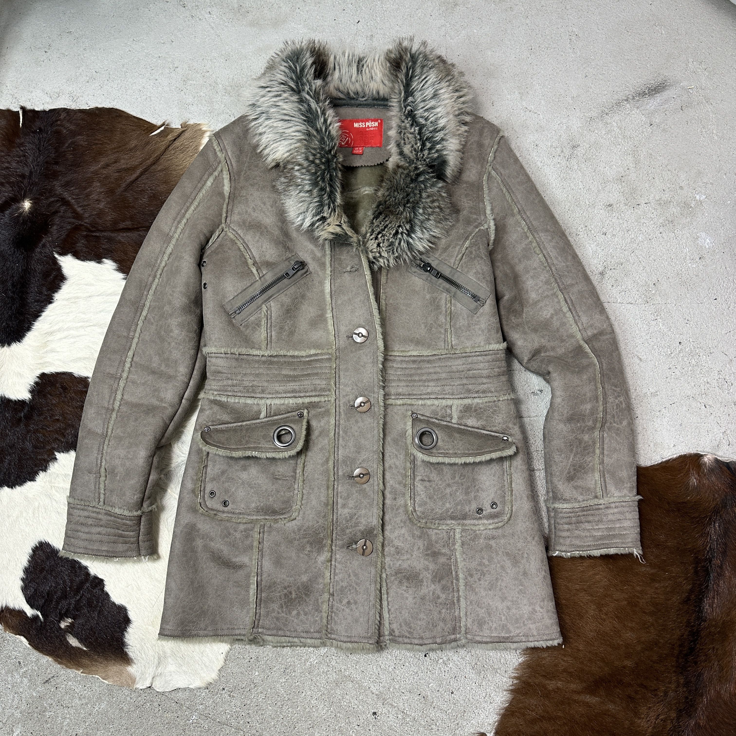 Vintage Vintage Old Money Button Up Faux Fur Winter Coat 00s Size M / US 6-8 / IT 42-44 - 2 Thumbnail