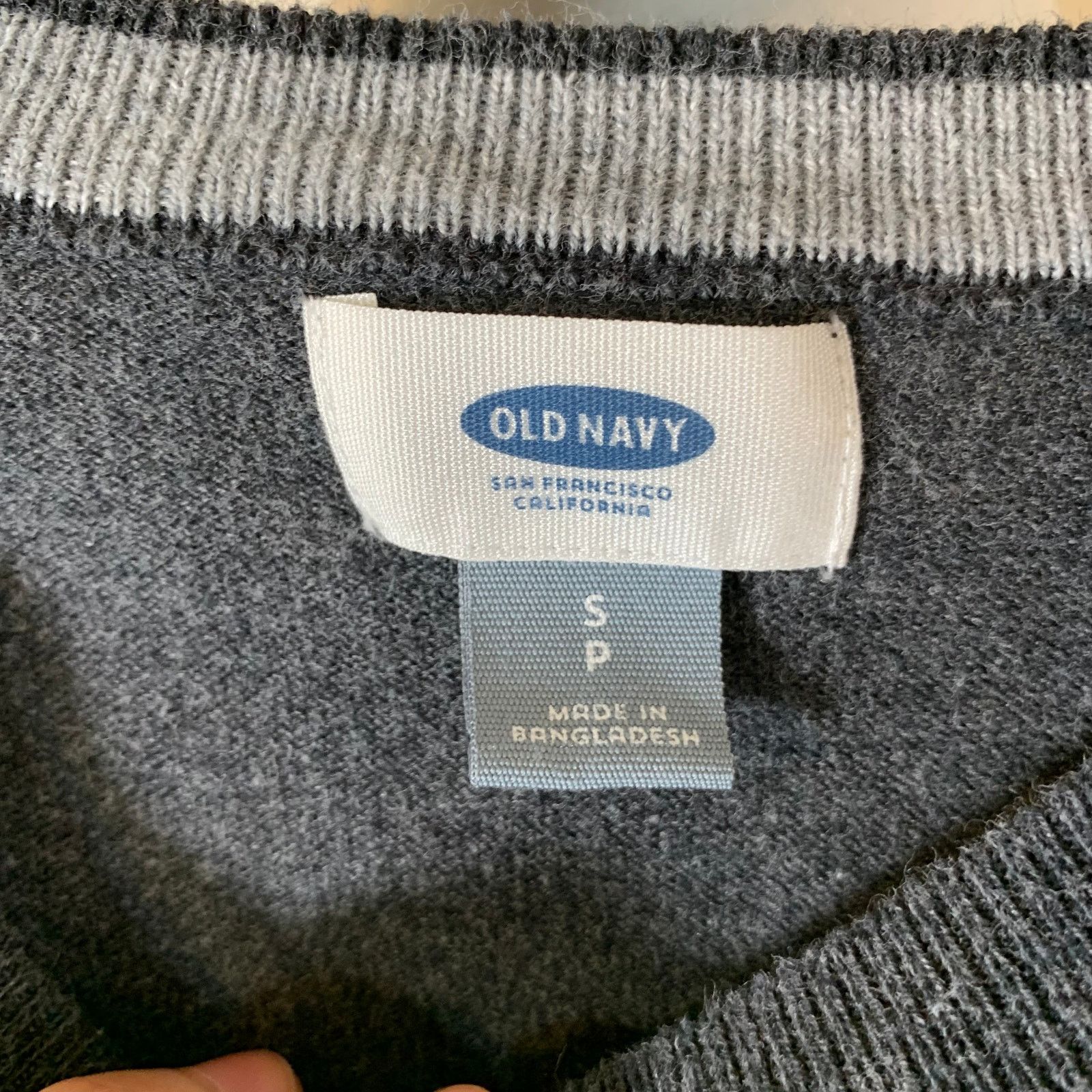 Old Navy Old Navy Men’s Gray Long sleeve shirt size S Size US S / EU 44-46 / 1 - 2 Thumbnail