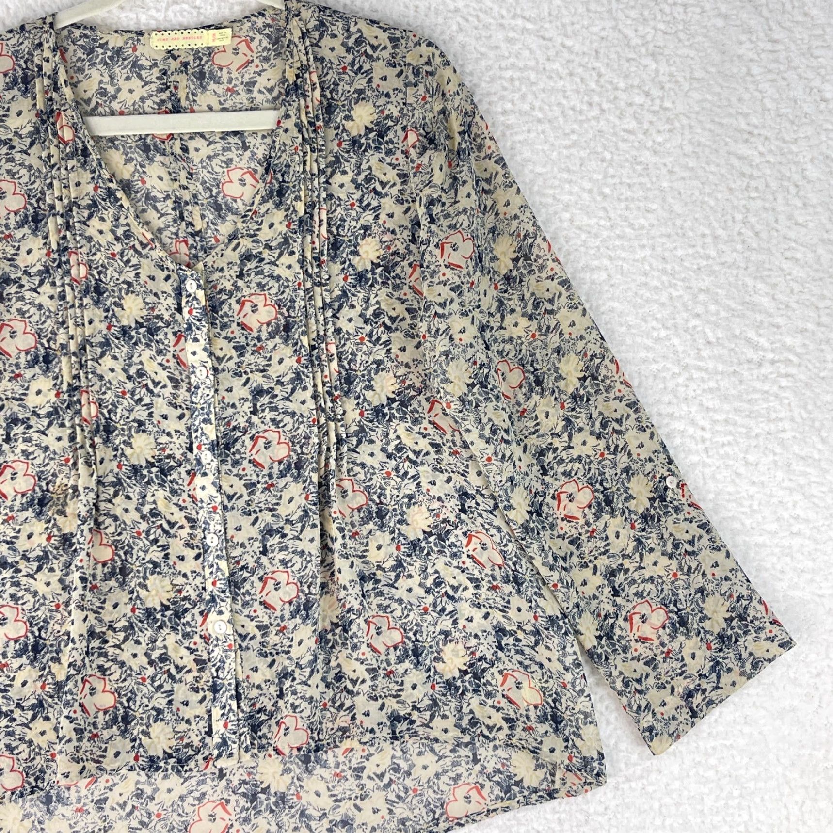 Needles Pins and Needles Floral Print Button-Up Shirt Womens Long Sleeve M Ivory Blue Pattern Floral Size M Womens Size M / US 6-8 / IT 42-44 - 3 Thumbnail