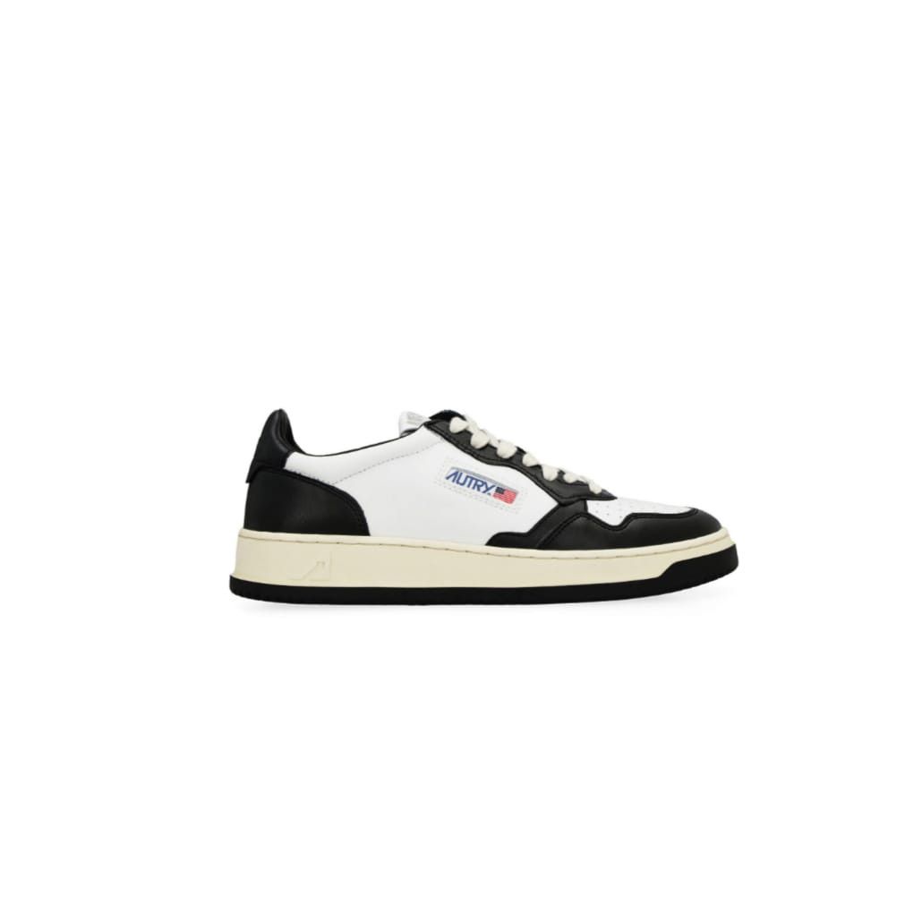 o1y1224 Low-Top Sneakers in White/Black