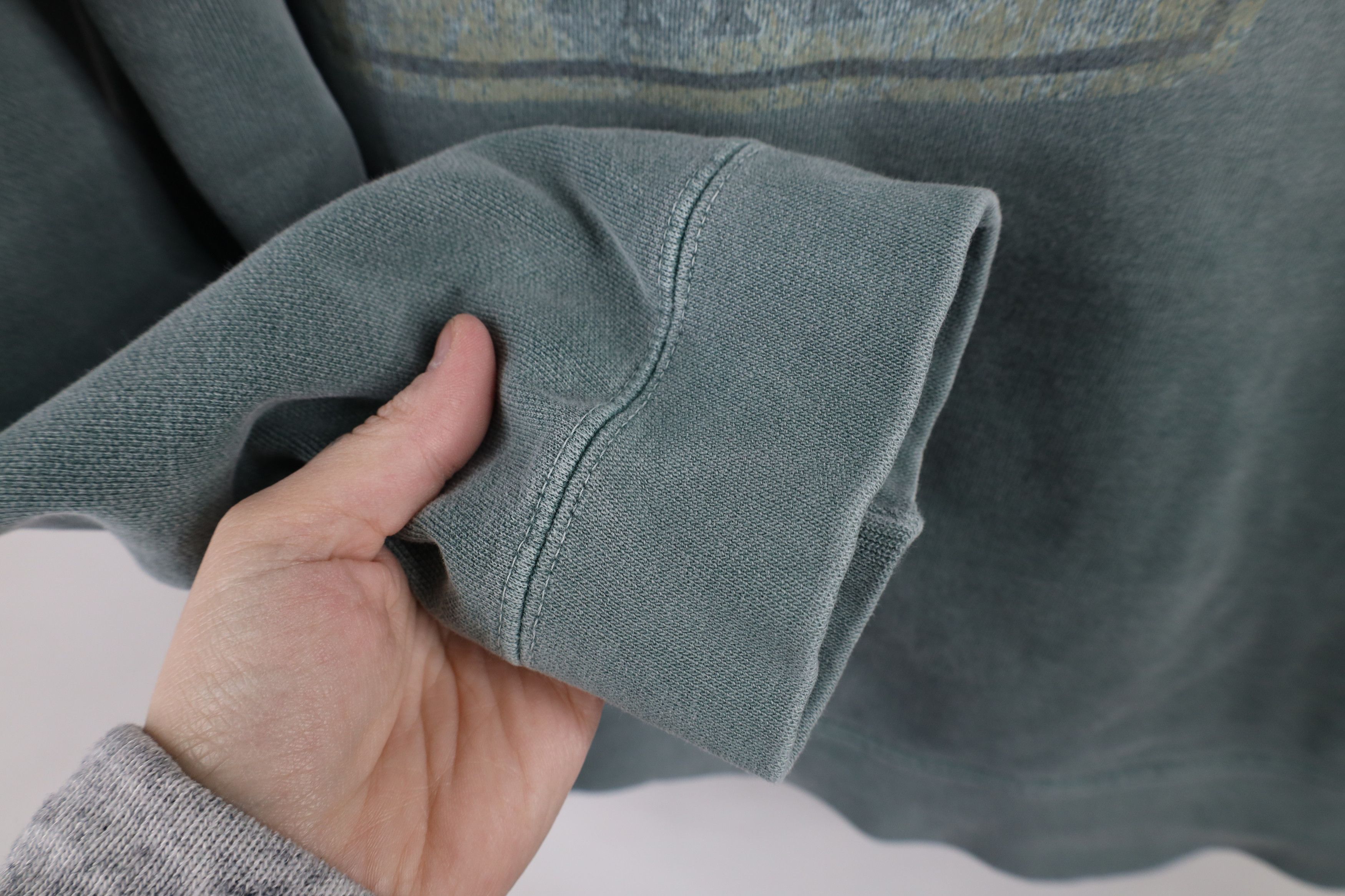 Vintage Vintage 90s Streetwear Stonewash Padre Island Sweatshirt Size US L / EU 52-54 / 3 - 5 Thumbnail