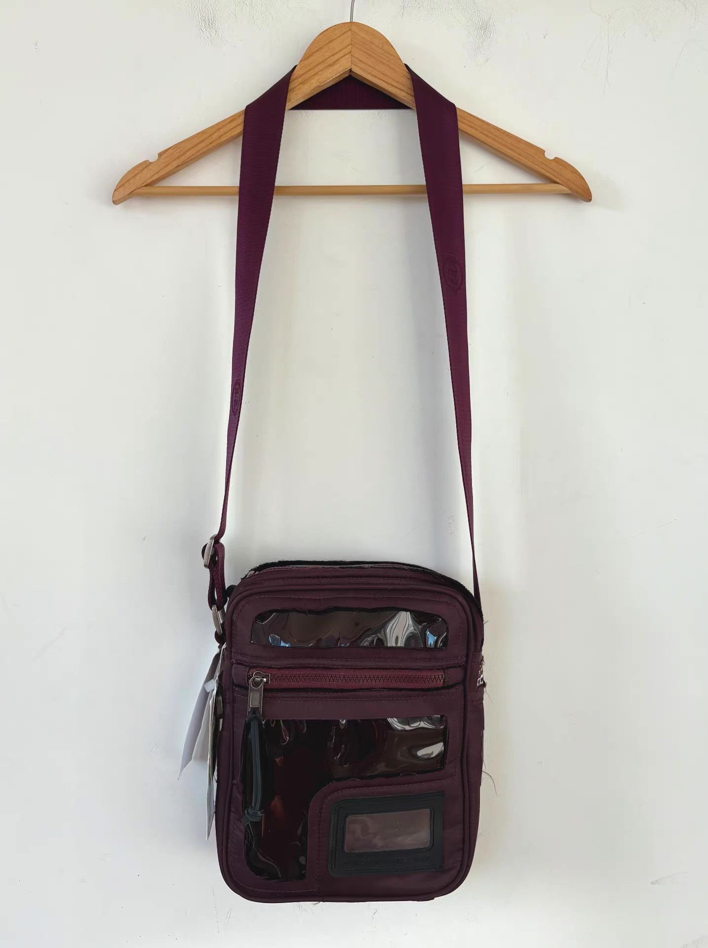 Maison Margiela Maison Margiela Wine Purple Spliced Shoulder Bag Ｑ21 Size ONE SIZE - 1 Thumbnail