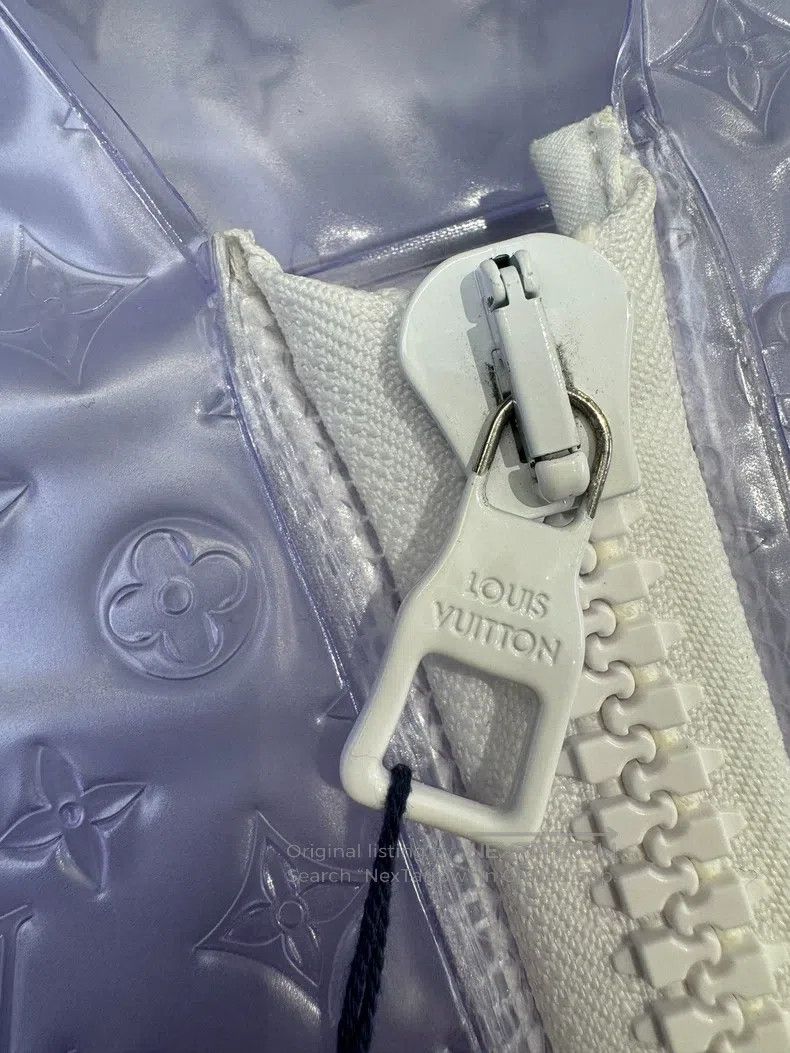 Louis Vuitton Louis Vuitton Inflatable transparent vest Size US M / EU 48-50 / 2 - 3 Thumbnail