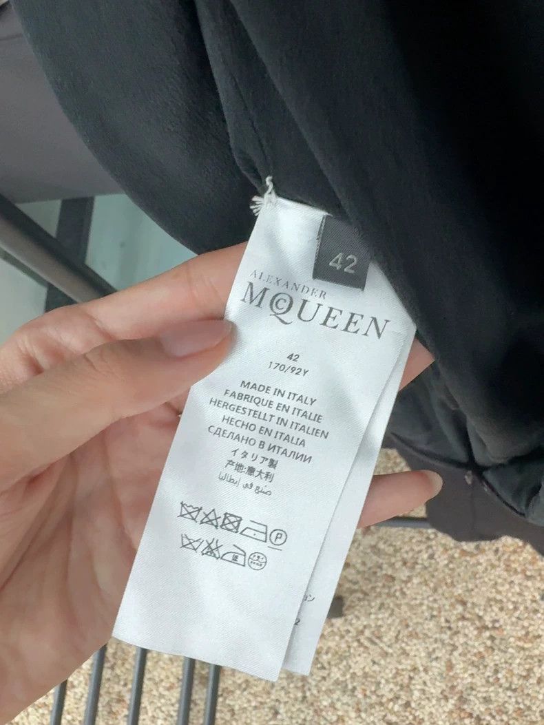 Alexander McQueen Alexander McQUEEN size 42 Black mid - length skirt Size M / US 6-8 / IT 42-44 - 3 Thumbnail