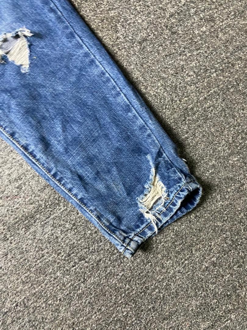 Uniqlo Uniqlo UJ Distressed Ripped Jeans (172) Size US 33 - 9 Thumbnail
