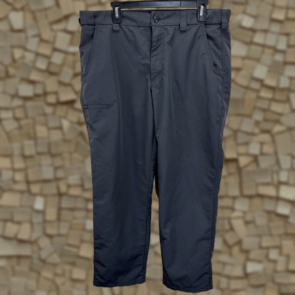 Vintage 5.11 Tactical Men's Cargo Pants Charcoal Gray 36x30 Casual Workwear 5-Pocket Cargo Pockets Herringbone Cotton Polyester Blend Gray Mens Pants Size US 36 / EU 52 - 1 Thumbnail