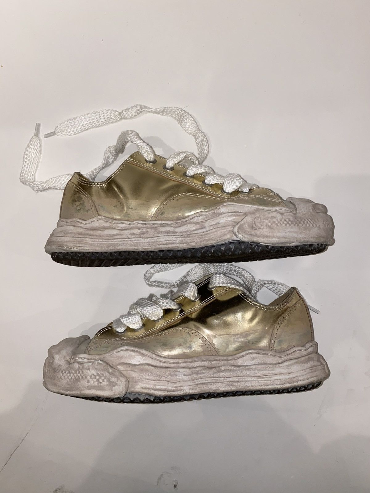Maison MIHARA YASUHIRO Mihara Yasuhiro Off-Gold Hank Sole Low Sneakers Size 8 Size US 8 / EU 41 - 4 Thumbnail