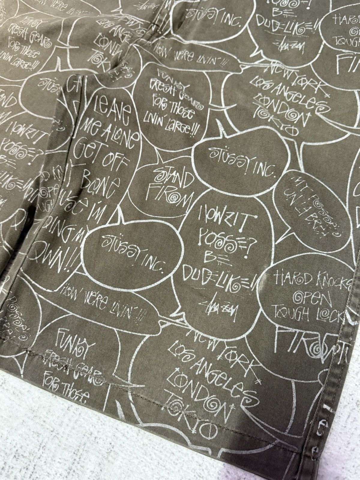 Stussy Extremely Rare Vintage 90s Stussy Speech Bubbles Loose Short Size US 32 / EU 48 - 6 Thumbnail