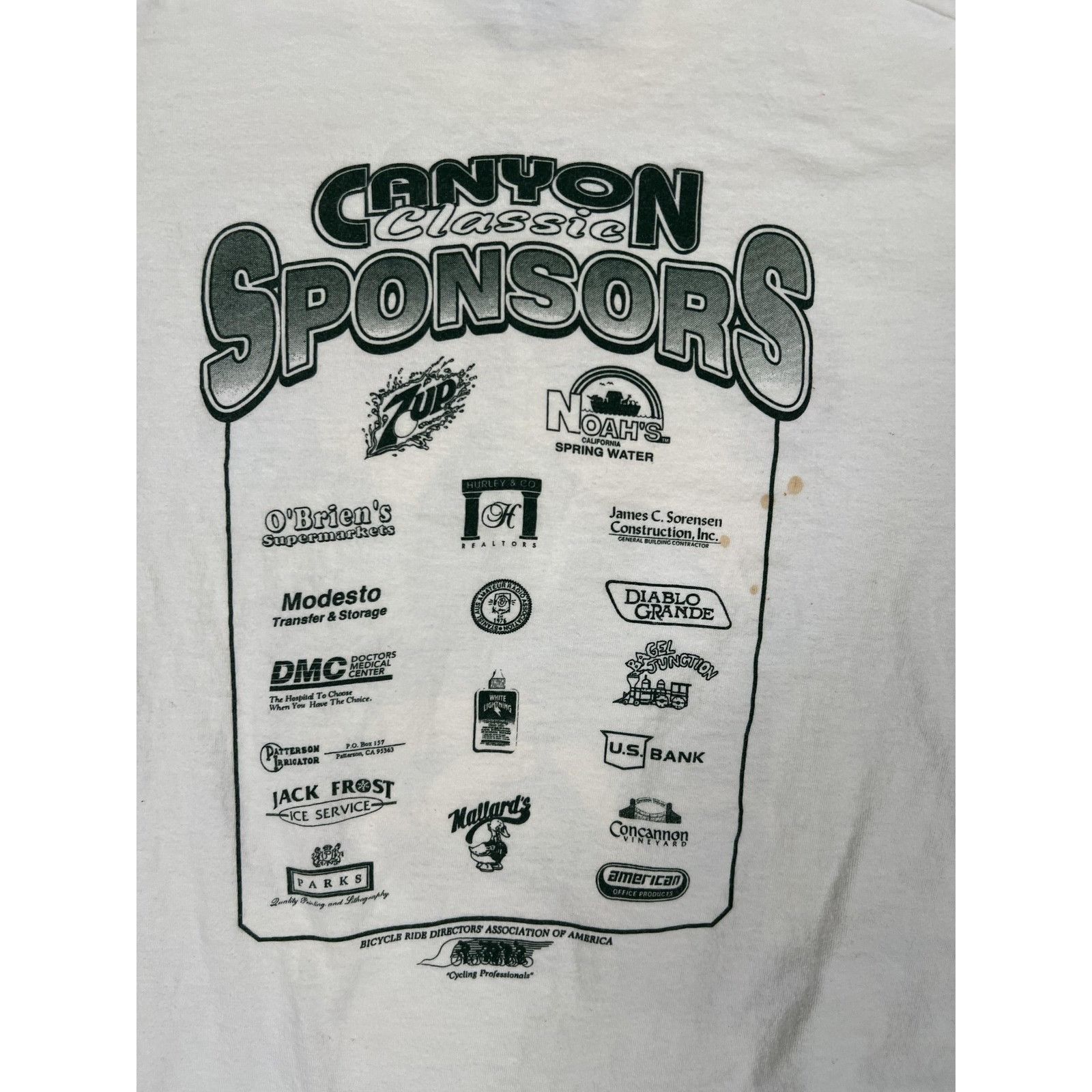 Fruit Of The Loom Vintage Canyon Classic Century 97 T-Shirt Mens Large White B Size US L / EU 52-54 / 3 - 9 Thumbnail